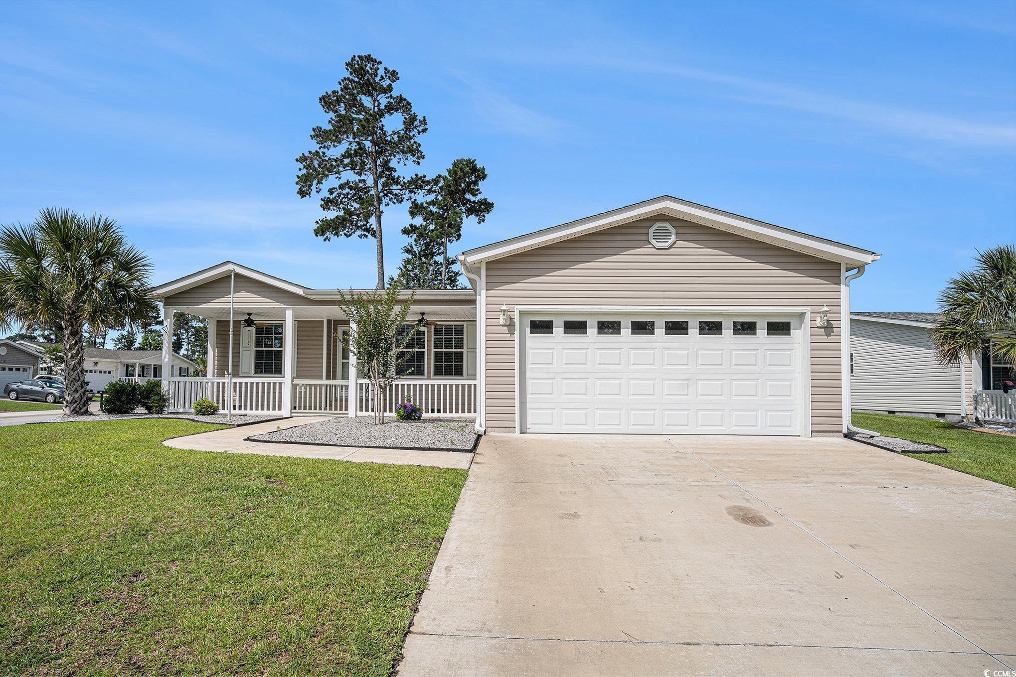 419 Lakeside Crossing Dr. Property Photo 1