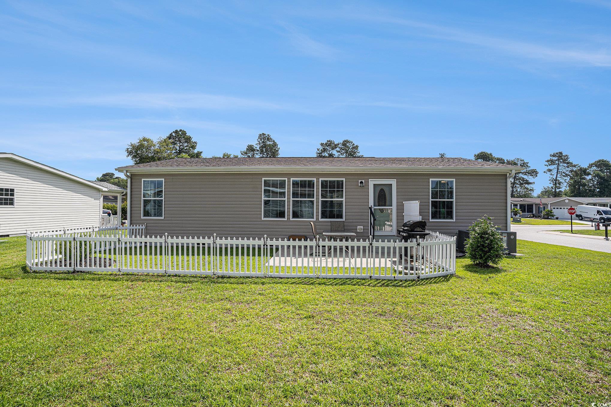 419 Lakeside Crossing Dr. Property Photo 24