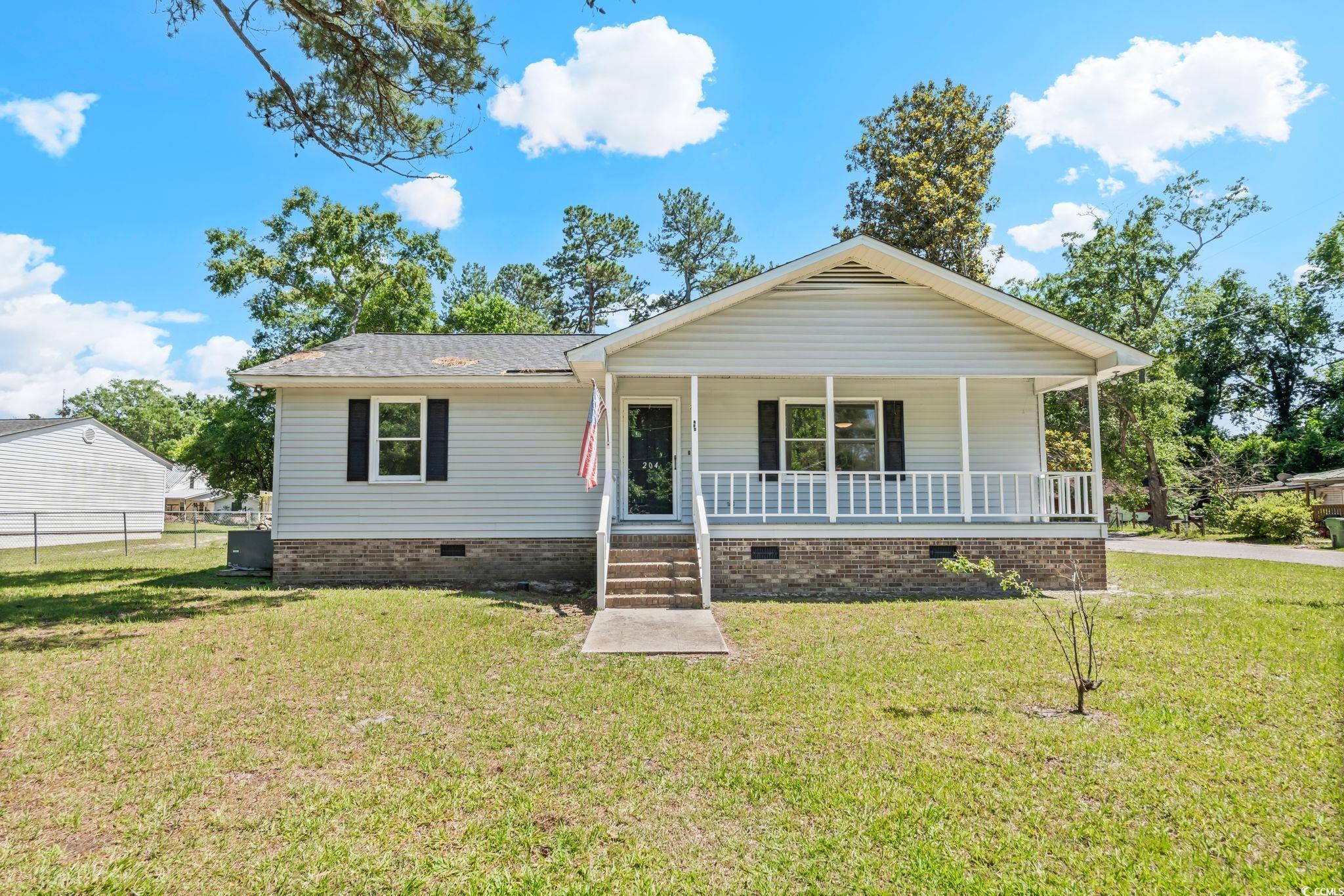 204 Elm St. Property Photo