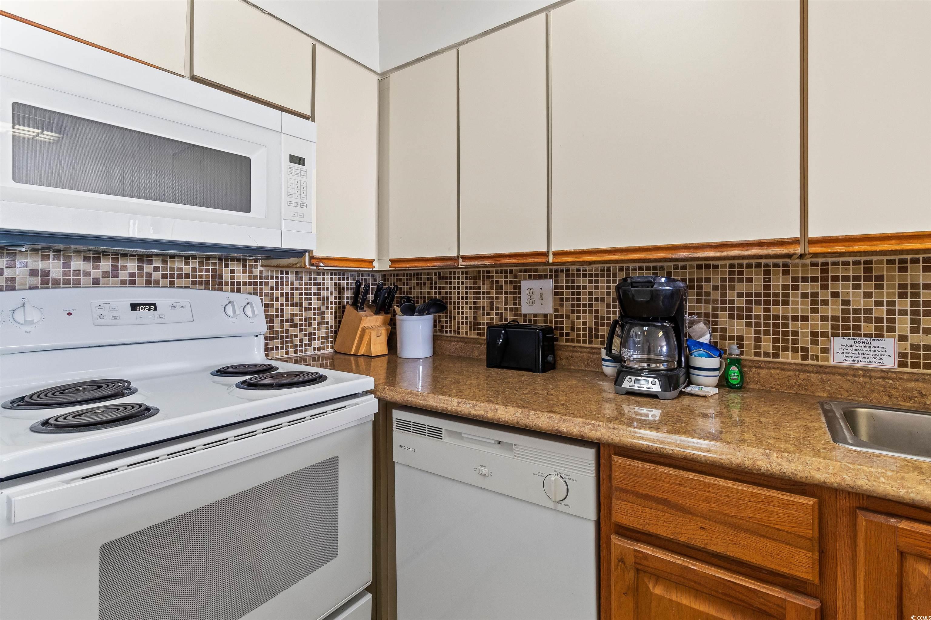2500 N Ocean Blvd. Property Photo 10