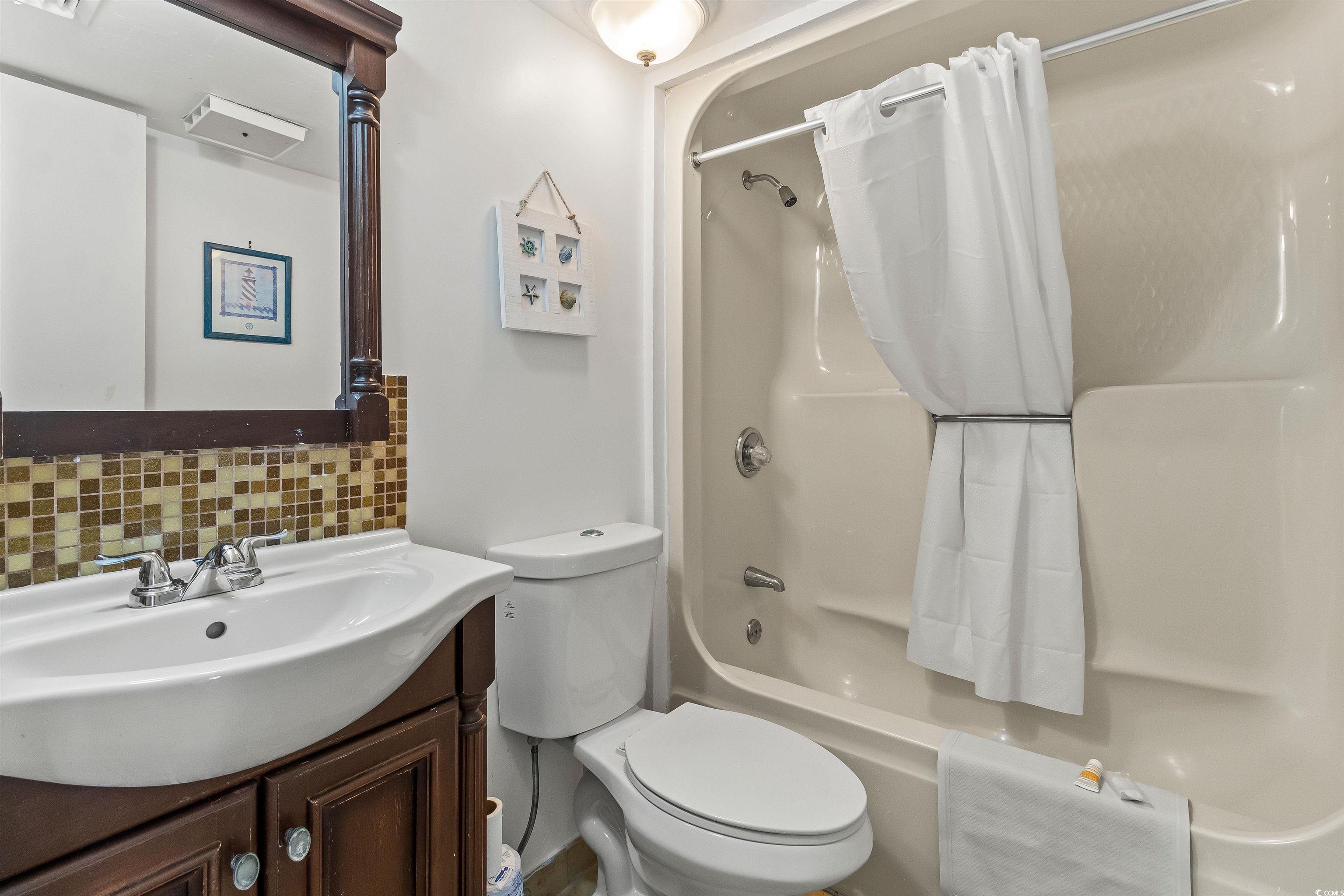 2500 N Ocean Blvd. Property Photo 19