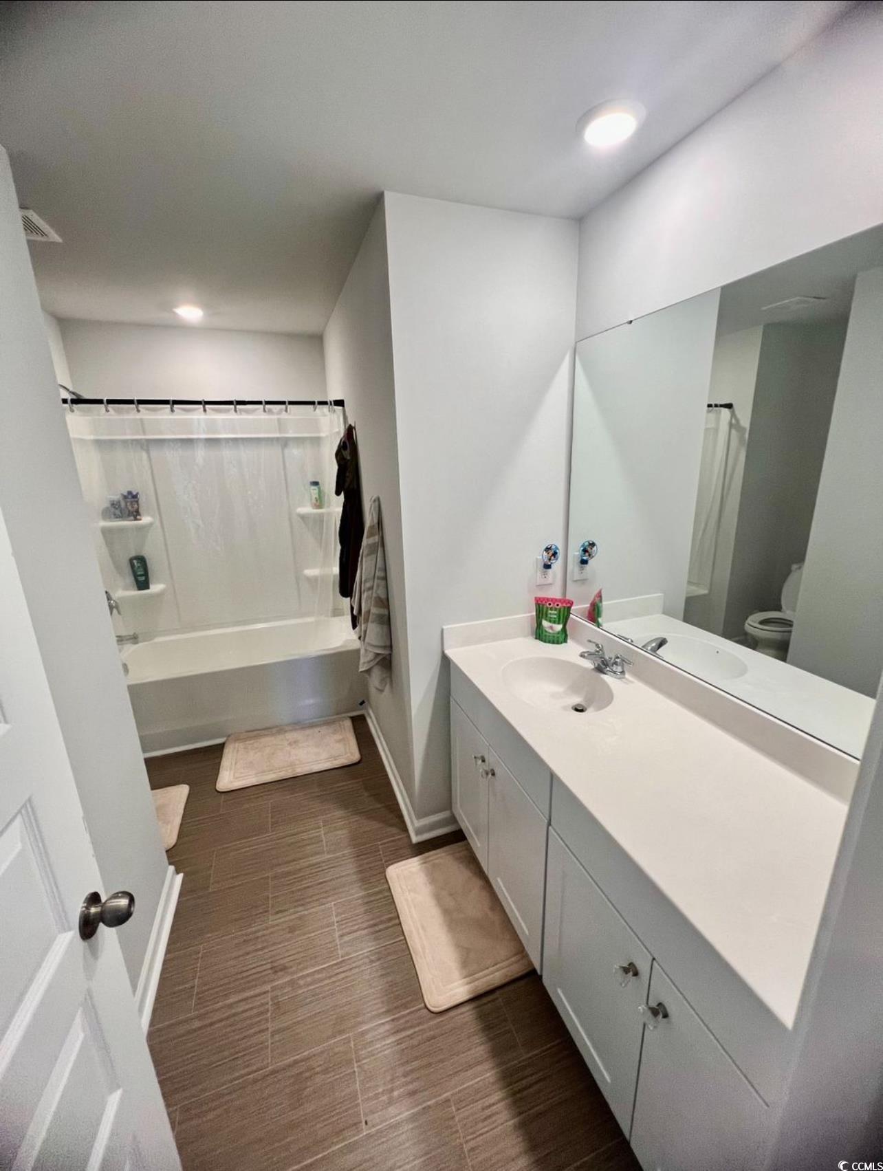 8211 Forest Edge Dr. Property Photo 26