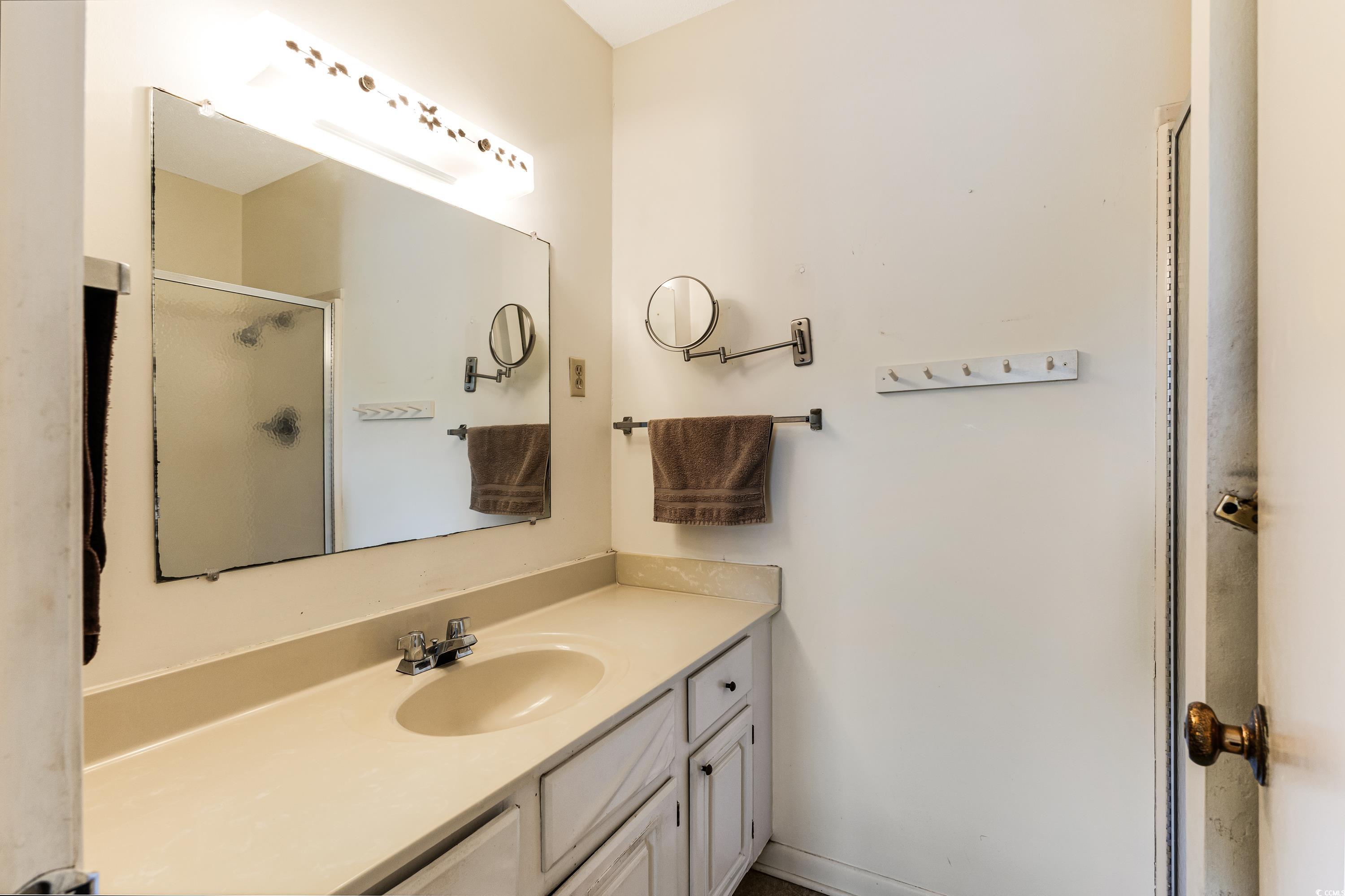 1 Gate 1 Property Photo 23