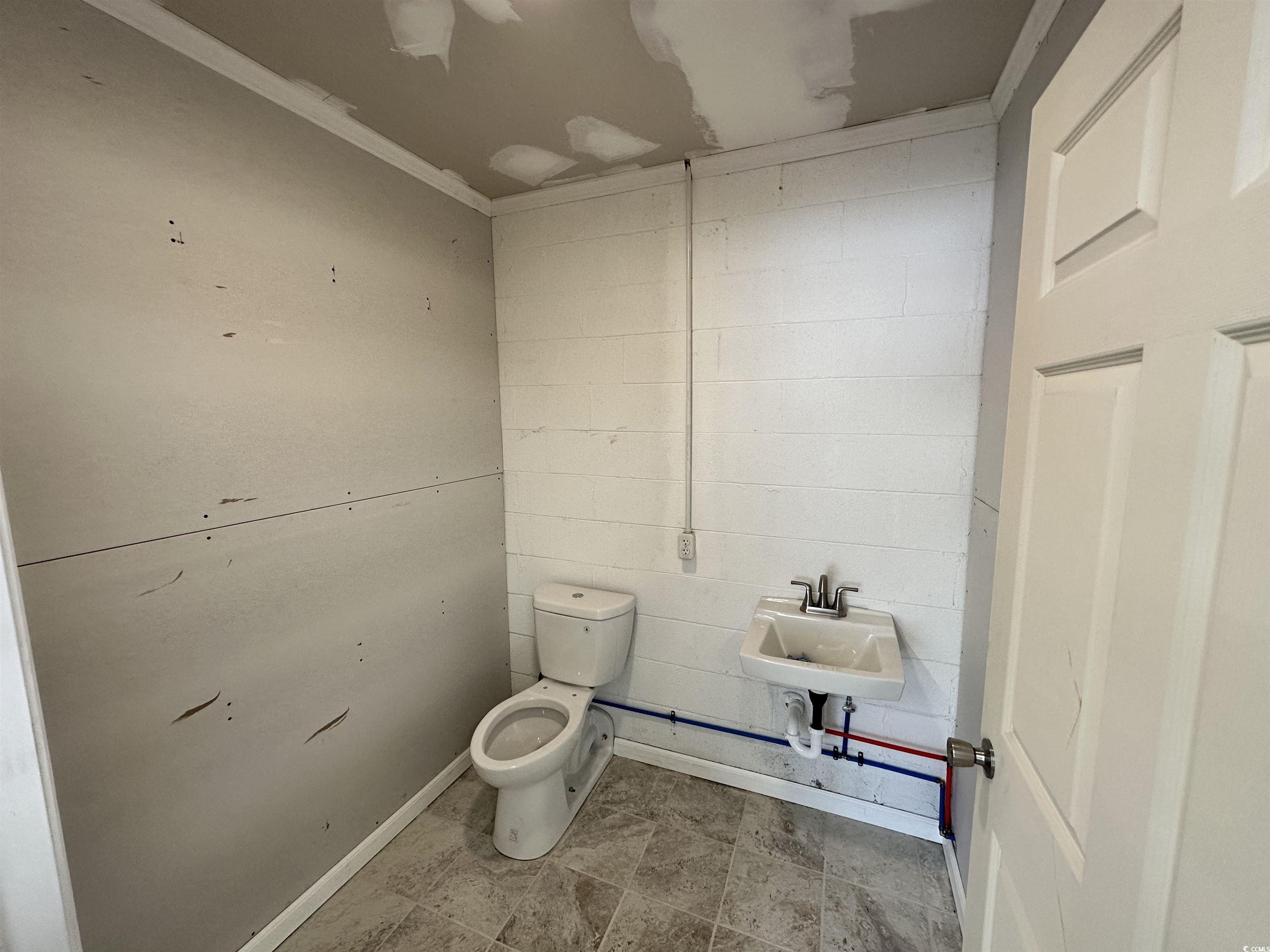 9821 Highway 905 Property Photo 8