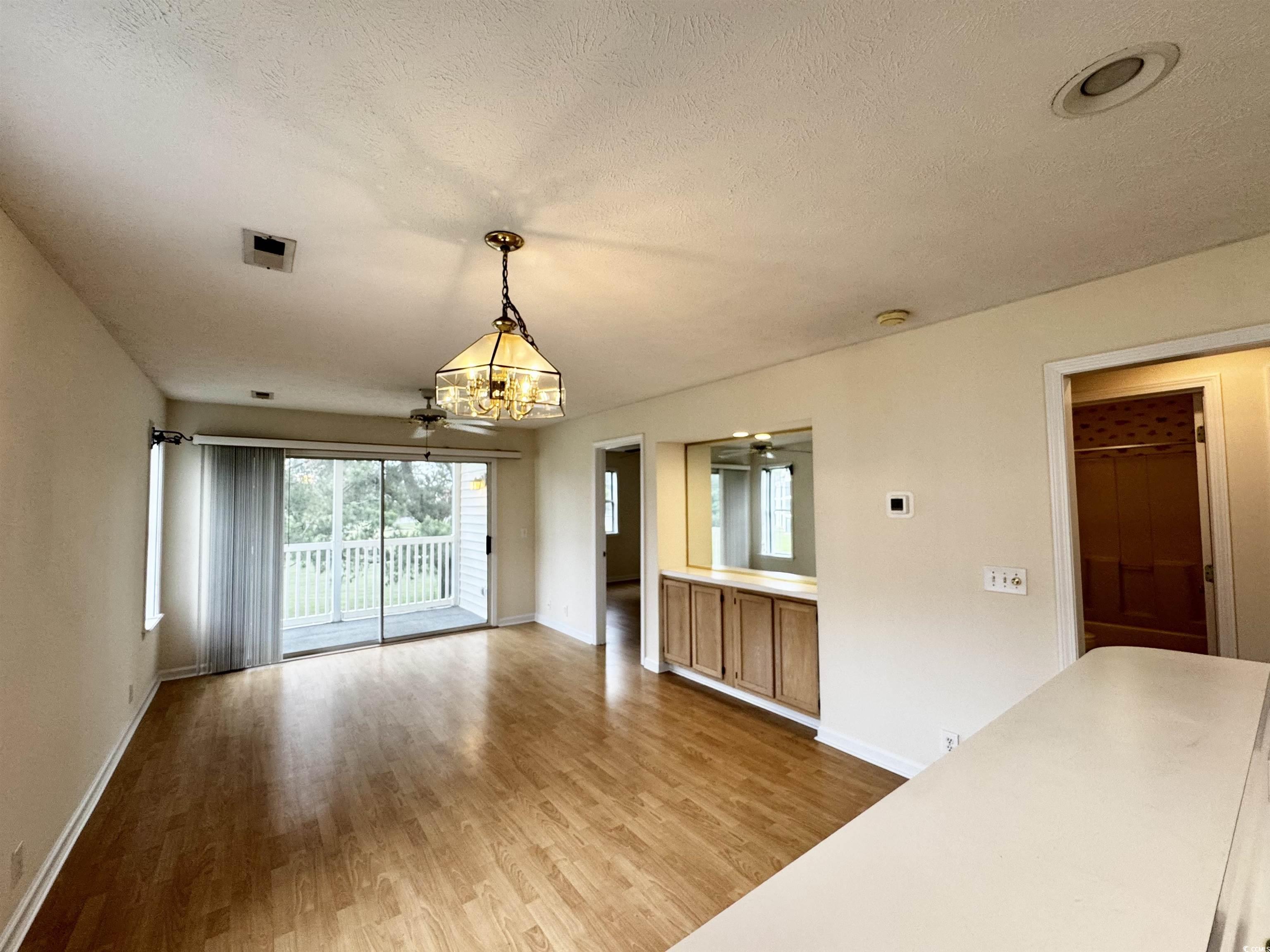 665 Tupelo Ln. Property Photo 4