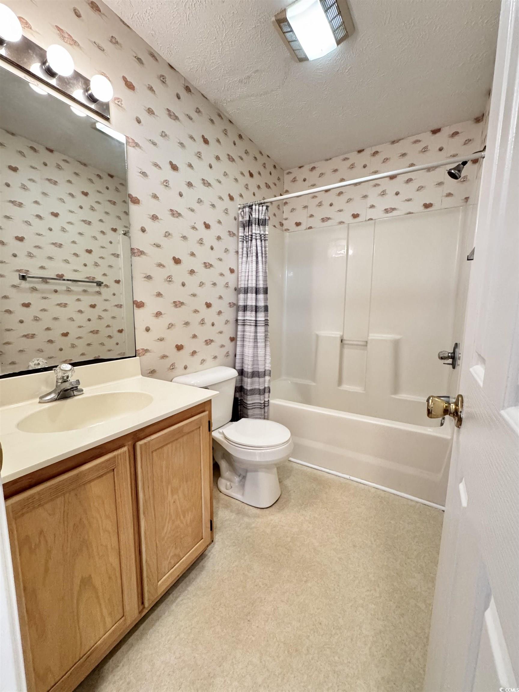 665 Tupelo Ln. Property Photo 10