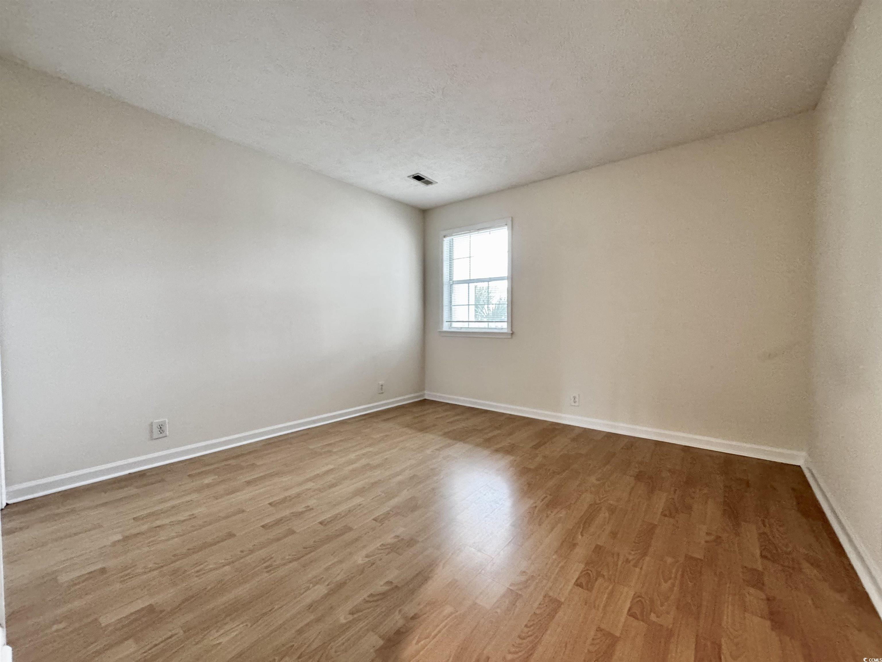 665 Tupelo Ln. Property Photo 11
