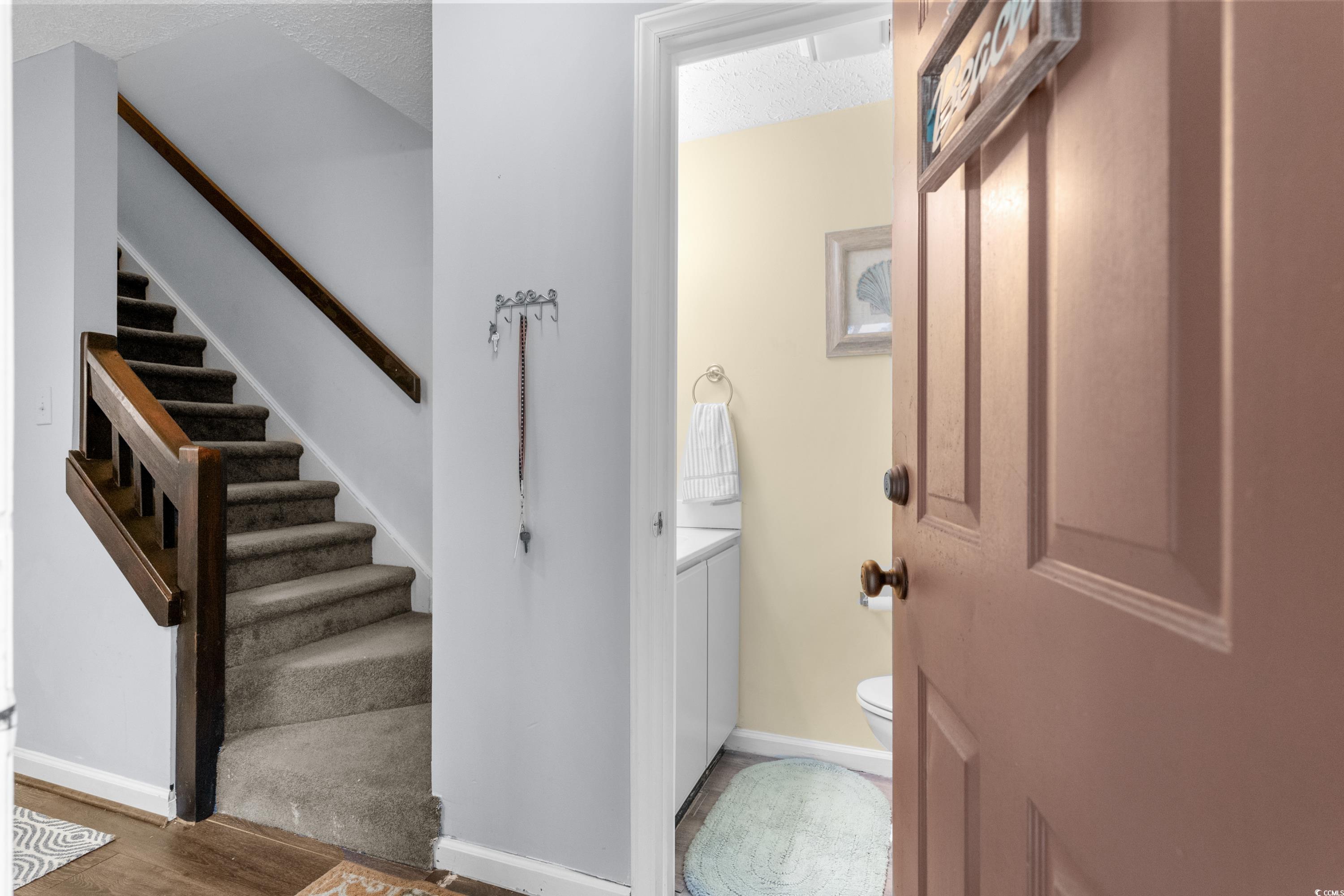 614 15th Ave. S Property Photo 2