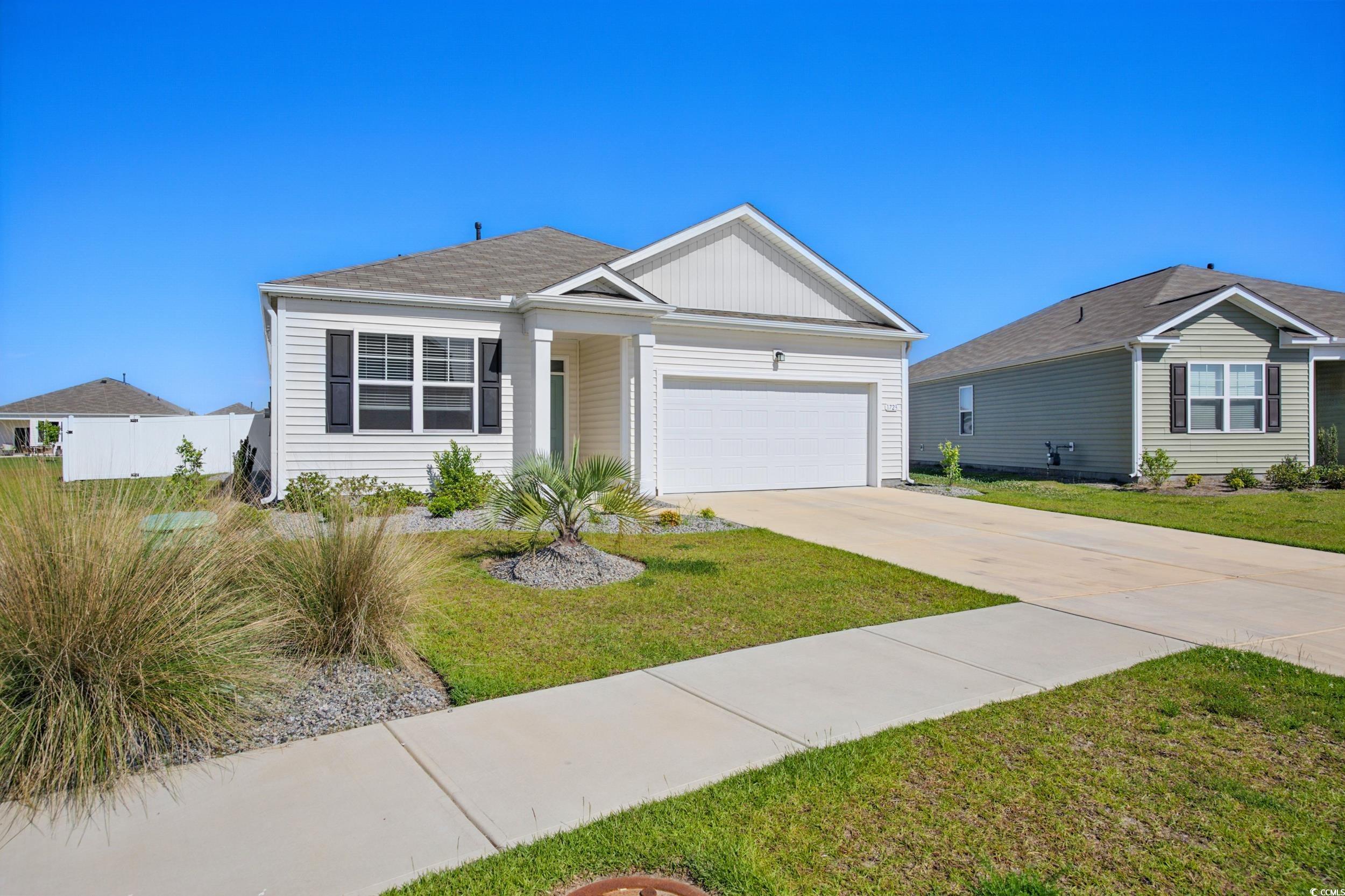 1723 Perthshire Loop Property Photo 1