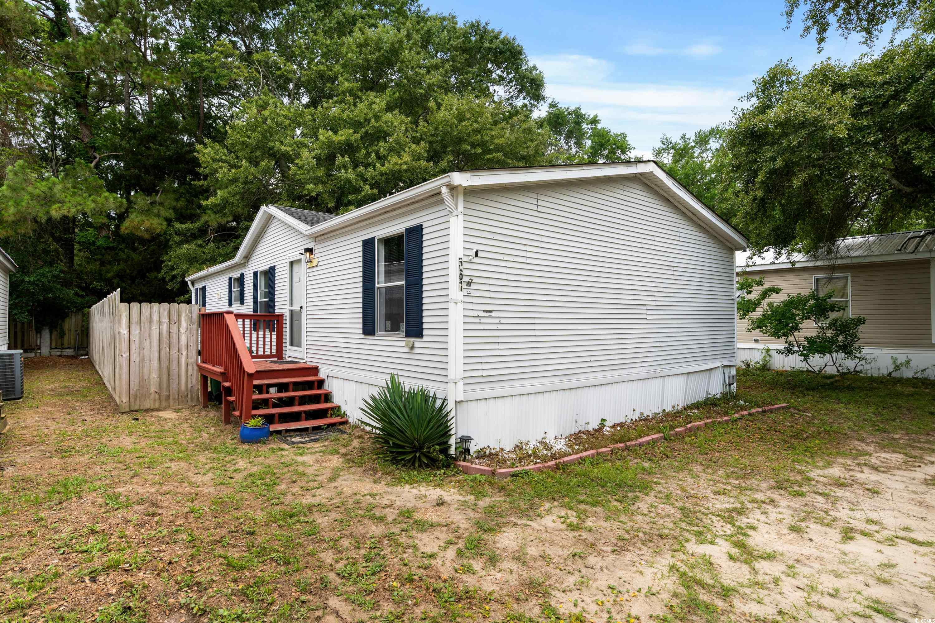 561 Surfwind Dr. W Property Photo 1