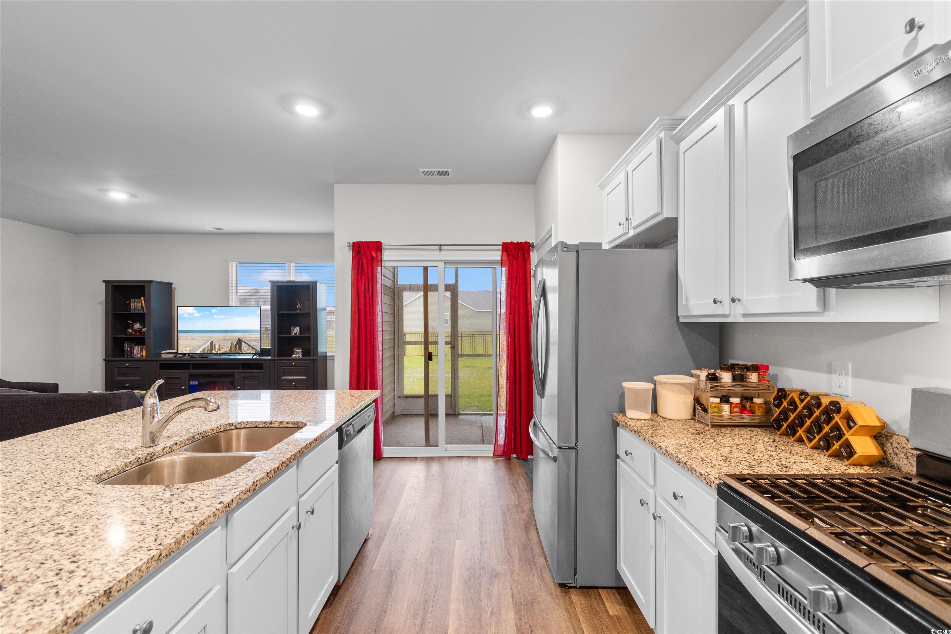 1704 Perthshire Loop Property Photo 6