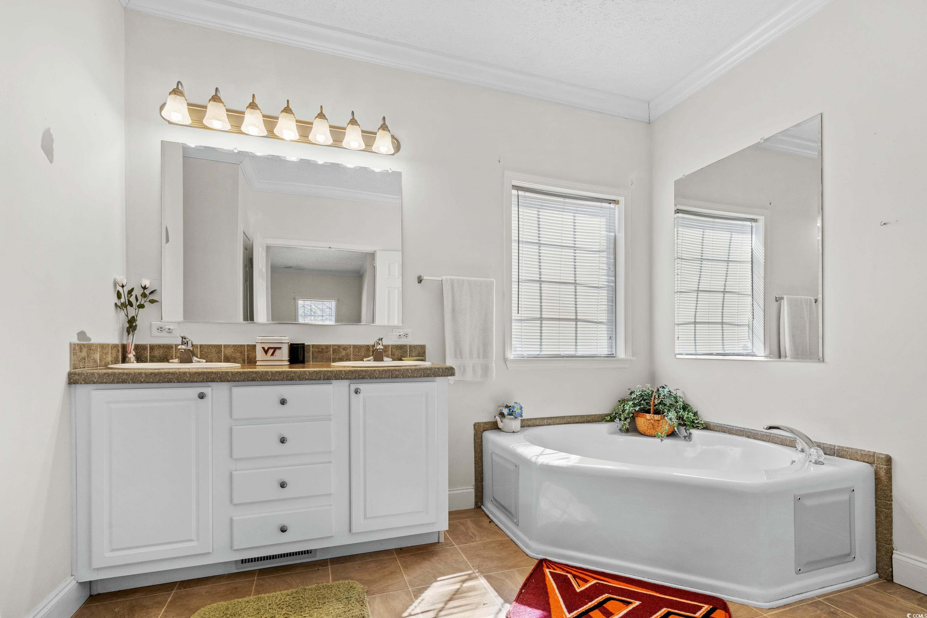 589 Loop Circle Property Photo 21
