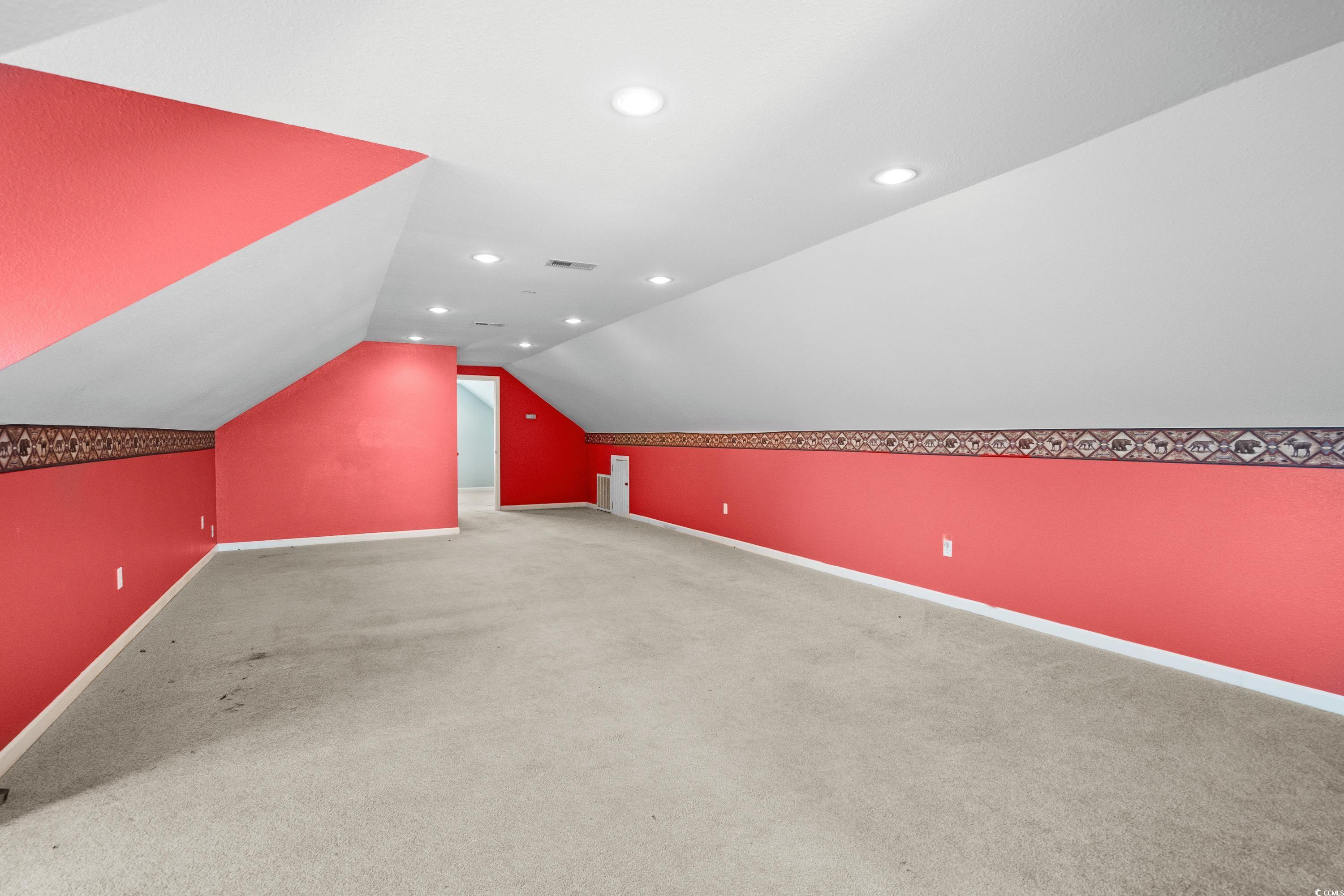 589 Loop Circle Property Photo 25