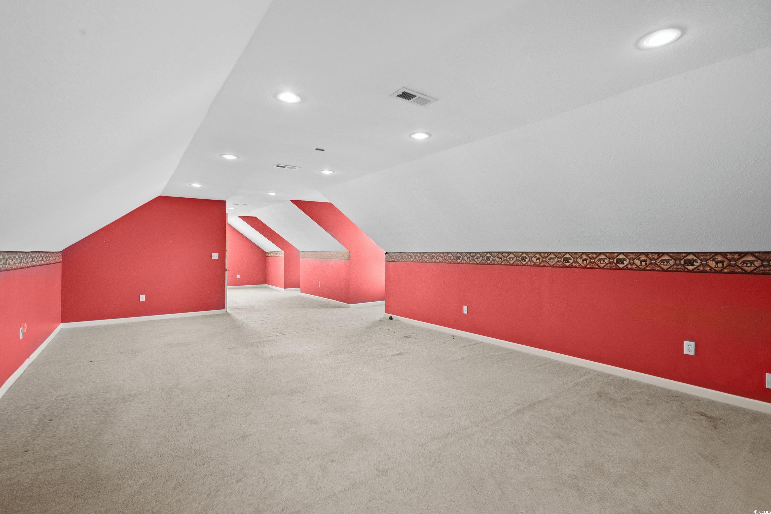 589 Loop Circle Property Photo 26