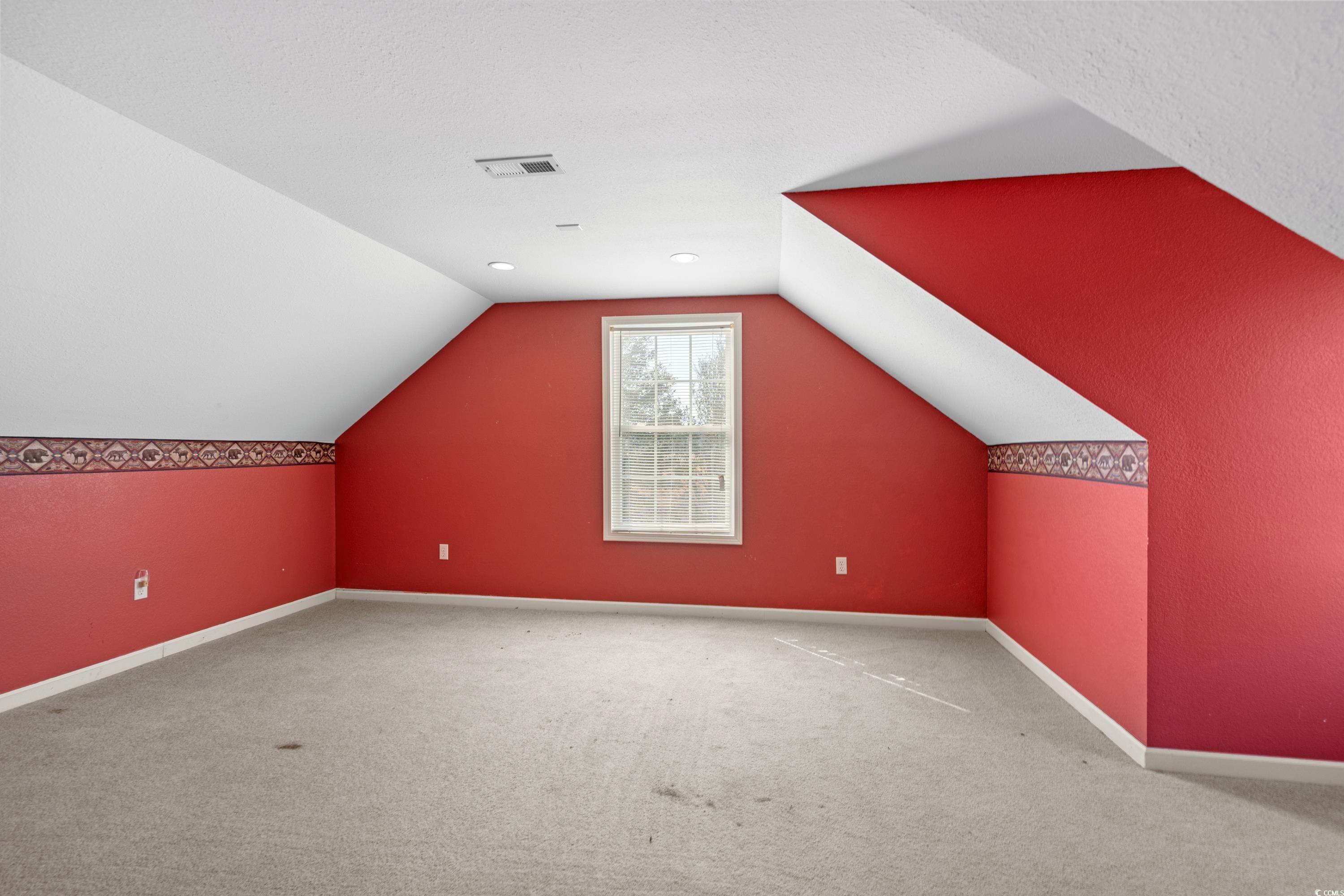 589 Loop Circle Property Photo 27
