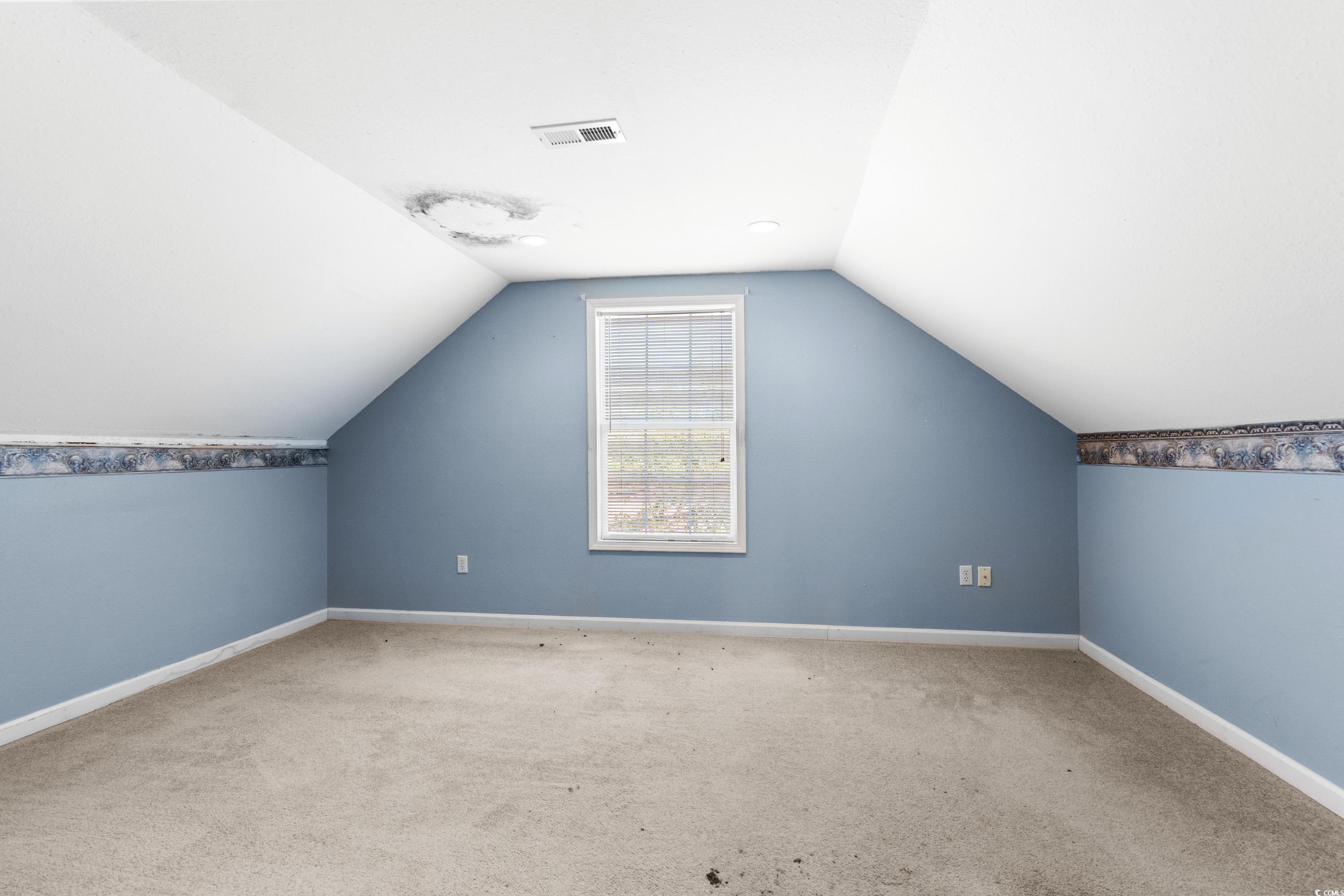 589 Loop Circle Property Photo 28