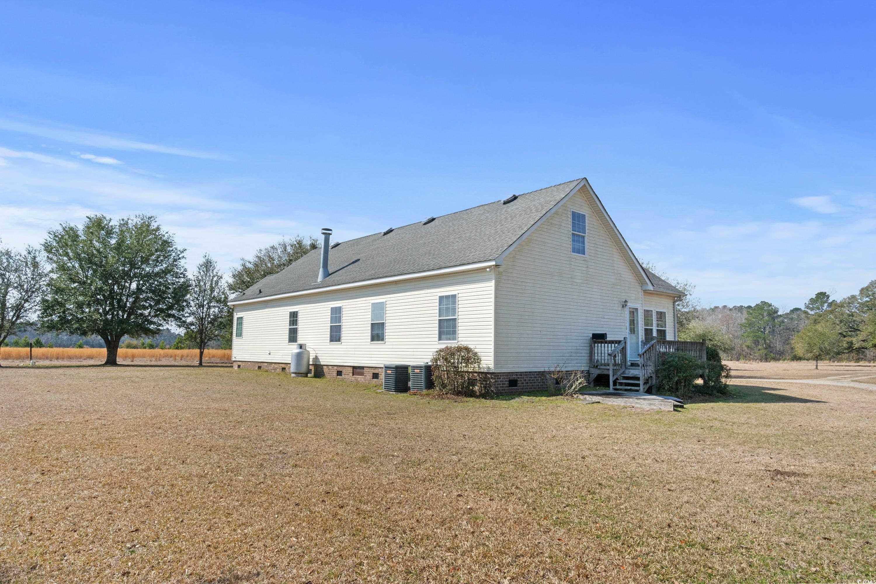 589 Loop Circle Property Photo 30
