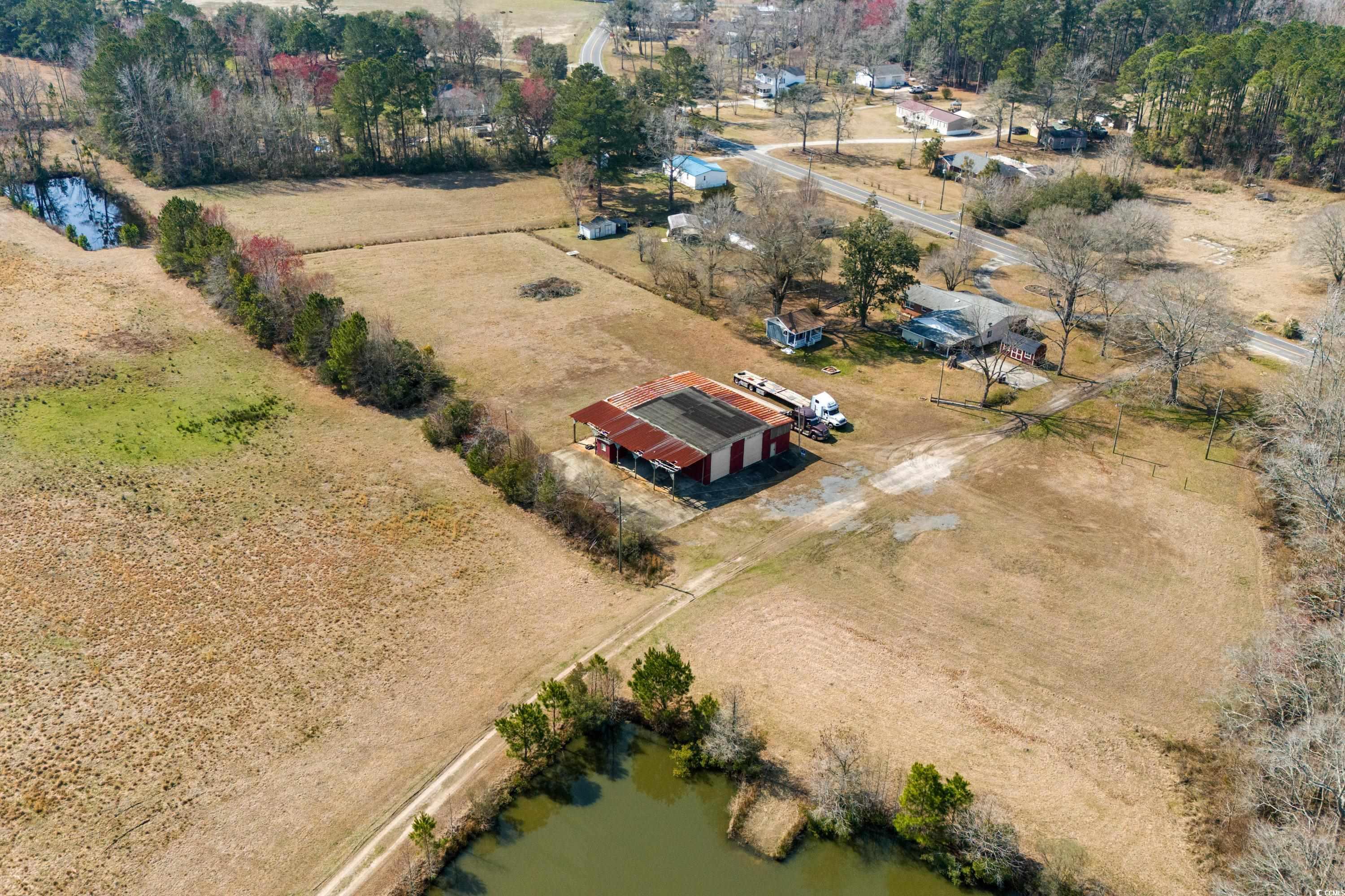 589 Loop Circle Property Photo 37