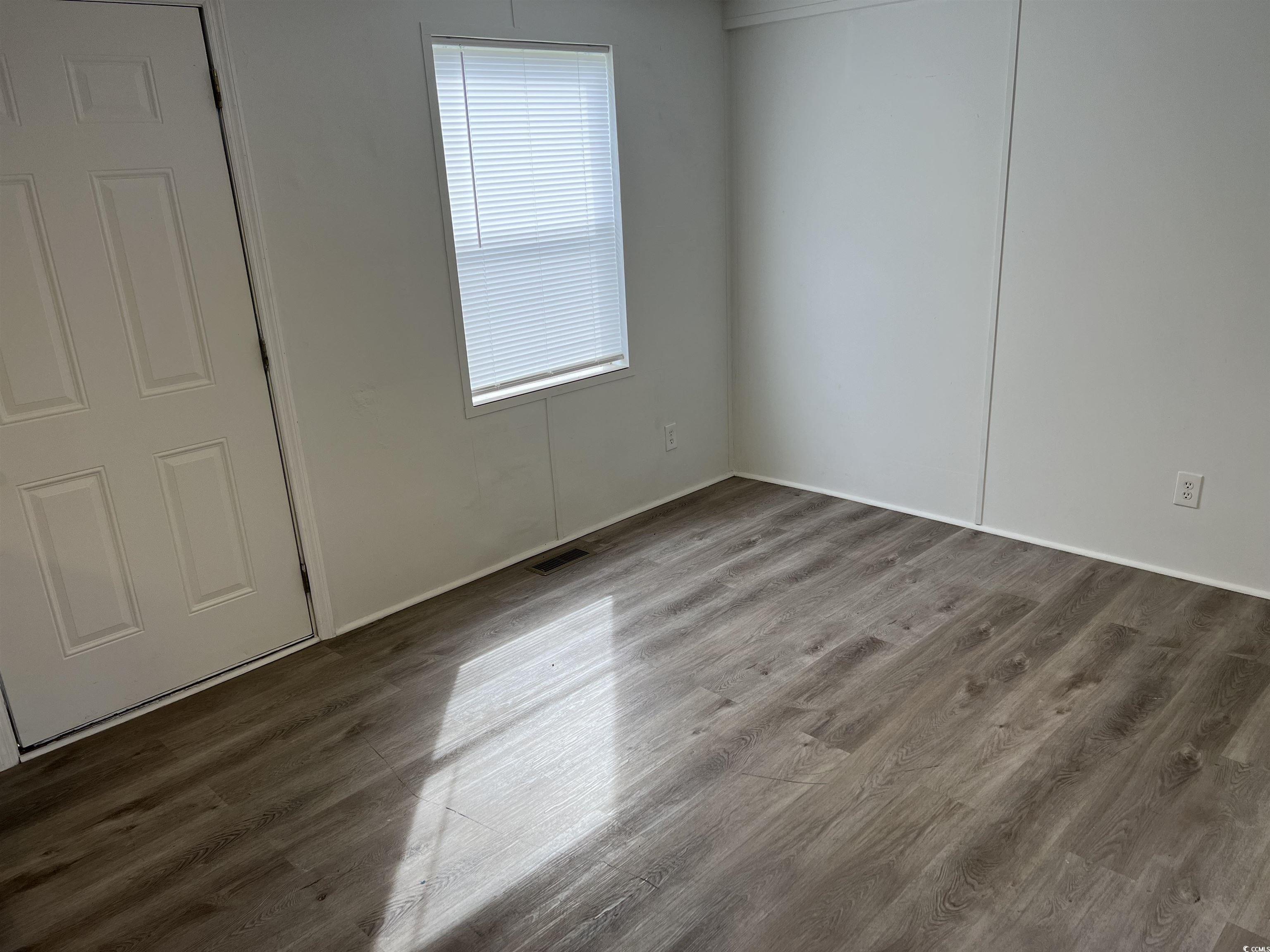 205 Glenda Loop Property Photo 11