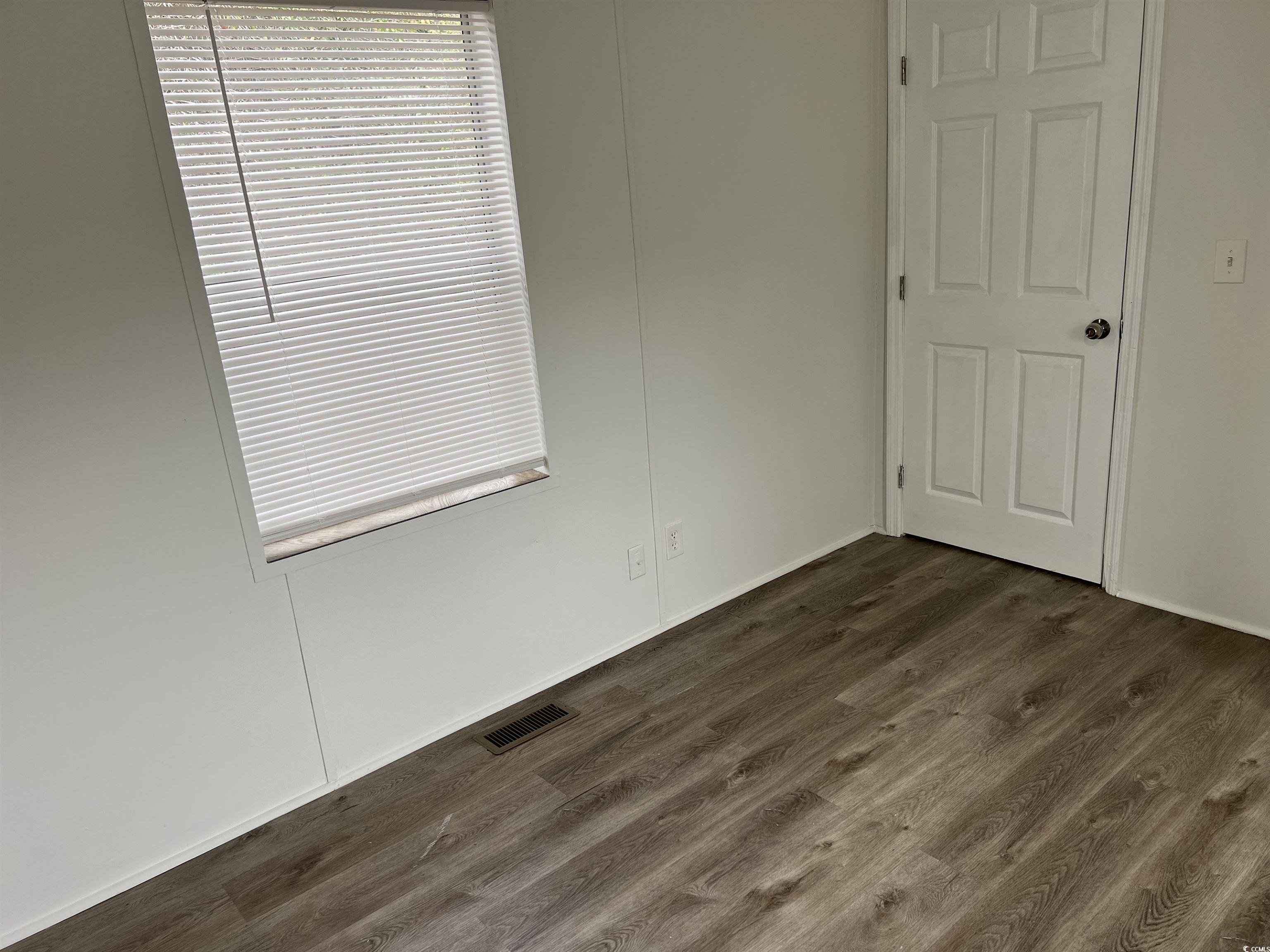 205 Glenda Loop Property Photo 12