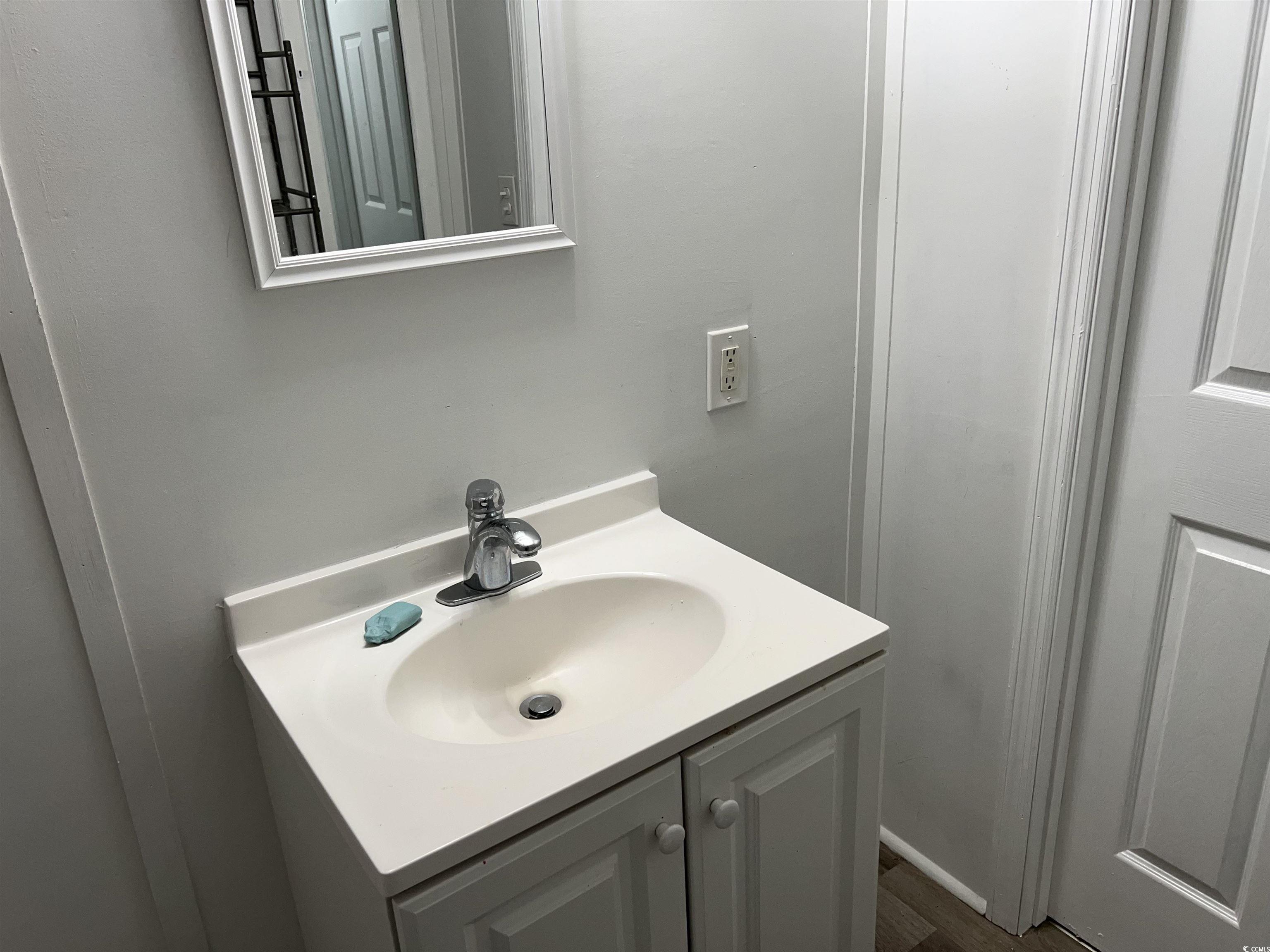 205 Glenda Loop Property Photo 15