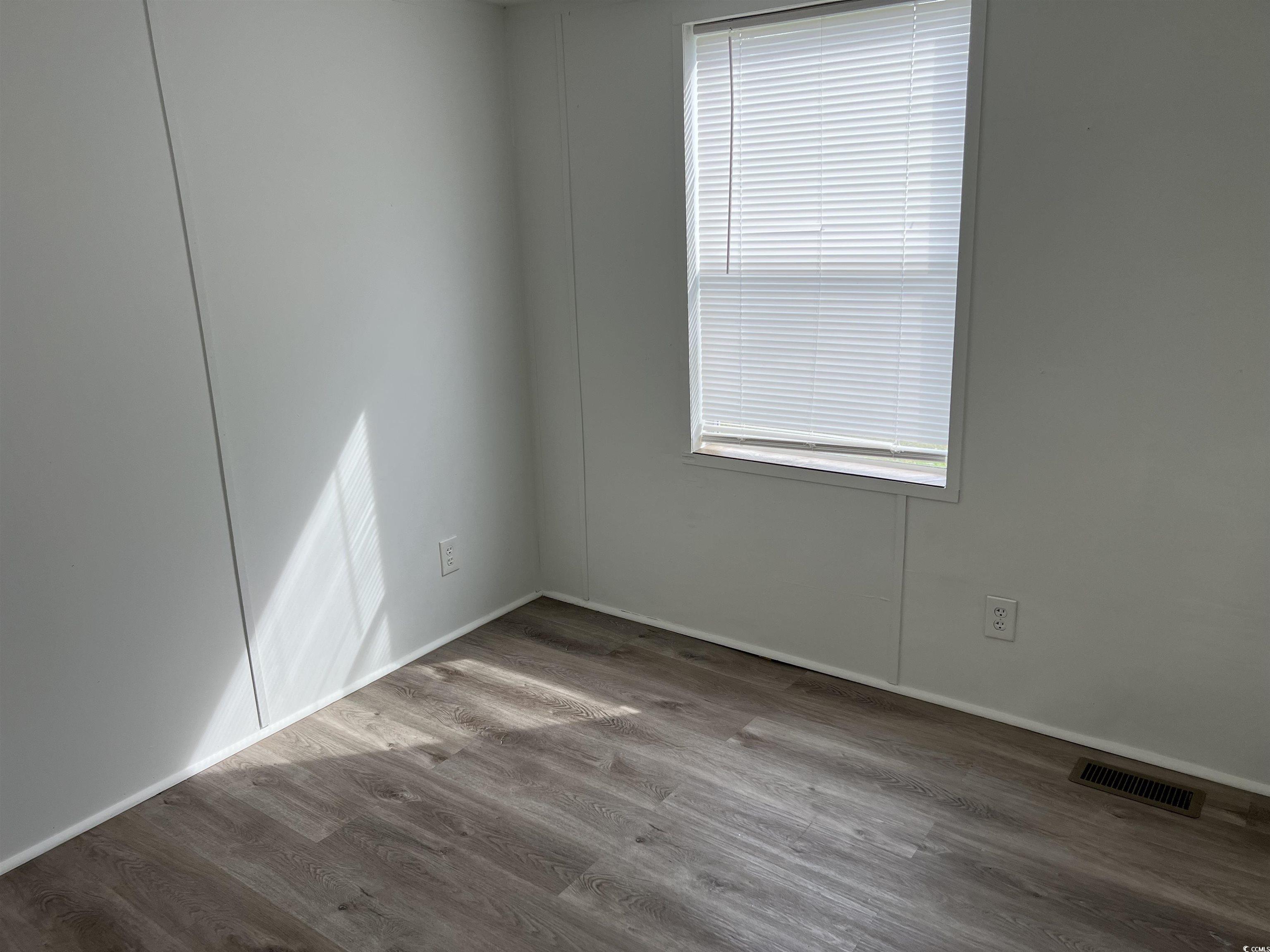 205 Glenda Loop Property Photo 16