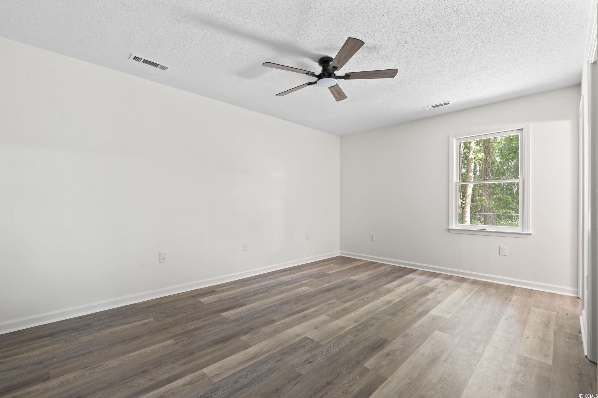 203 Deer Trace Property Photo 25