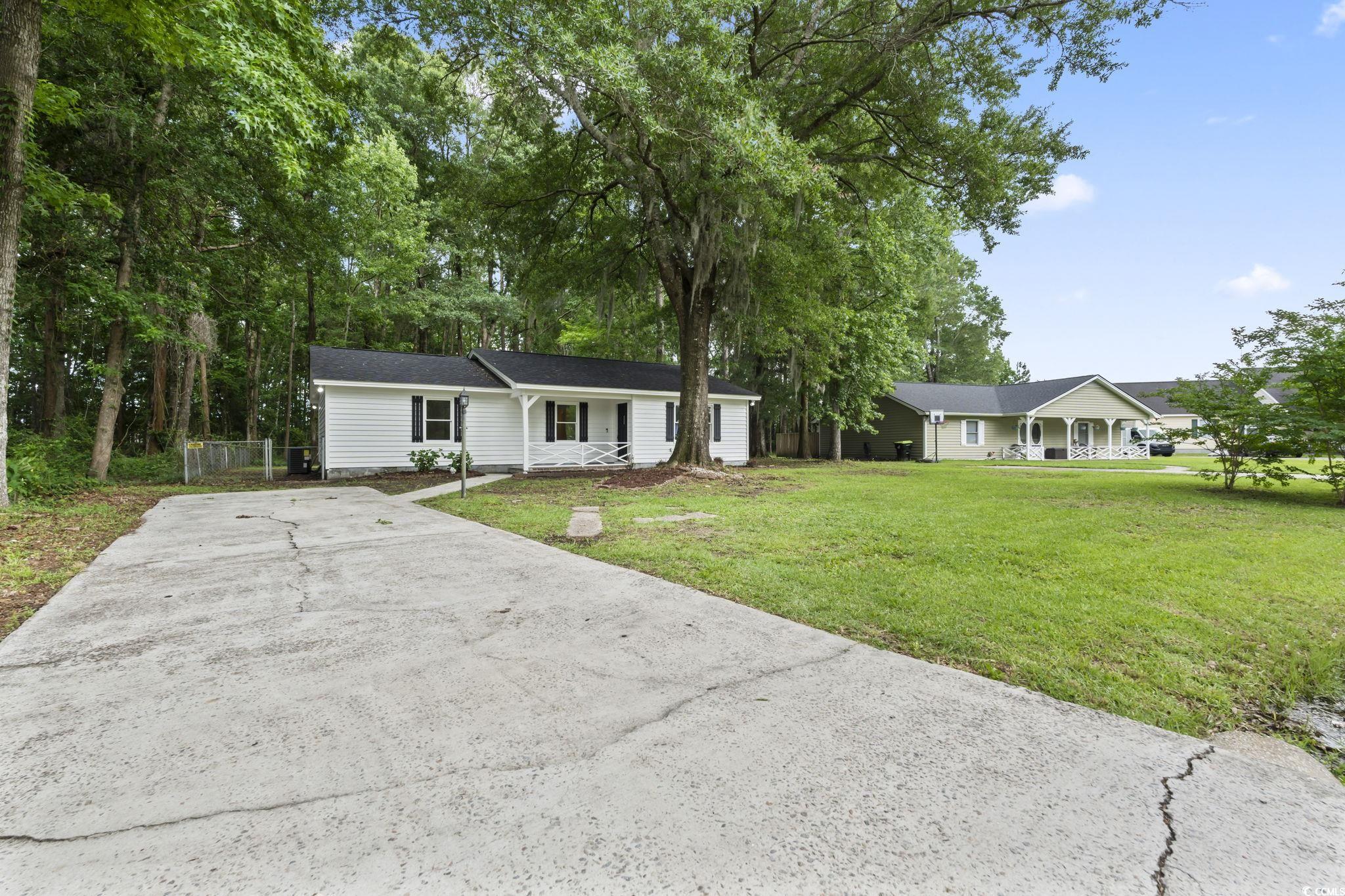 203 Deer Trace Property Photo 32