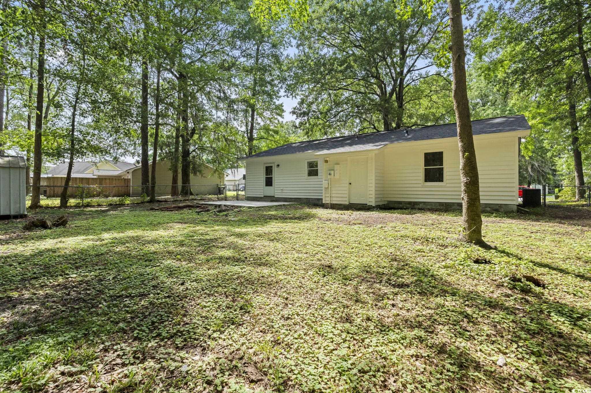 203 Deer Trace Property Photo 36