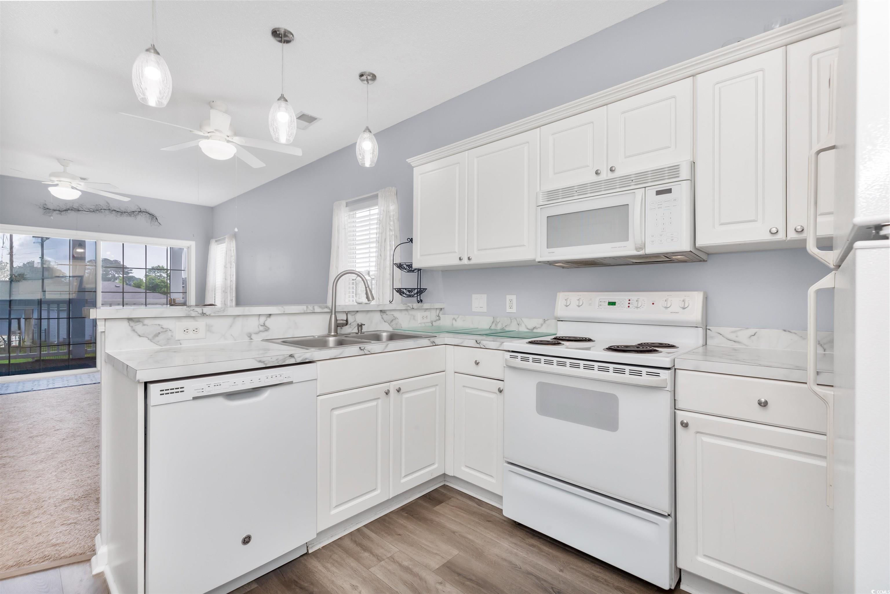 2040 Cross Gate Blvd. Property Photo 6