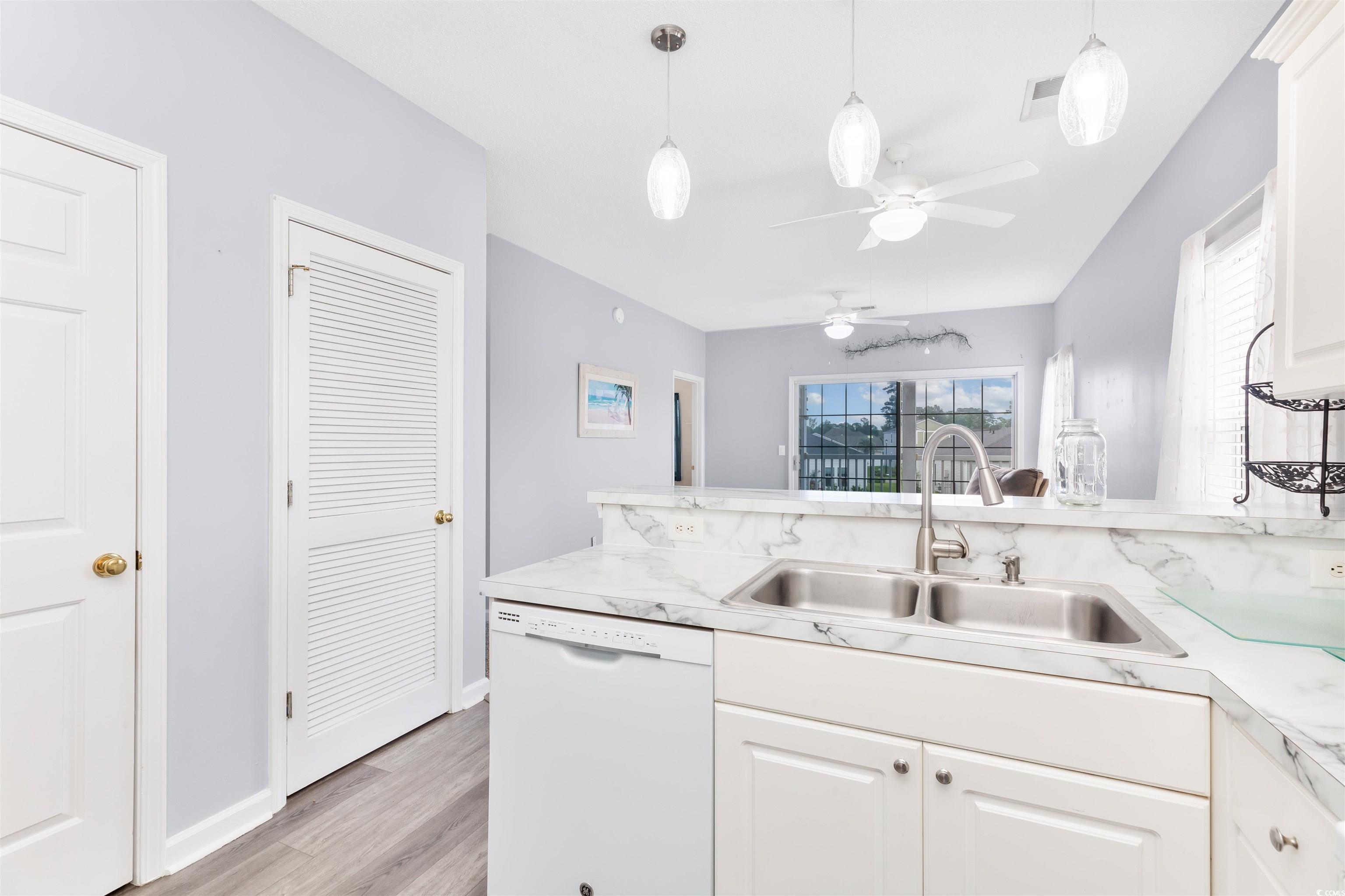 2040 Cross Gate Blvd. Property Photo 7