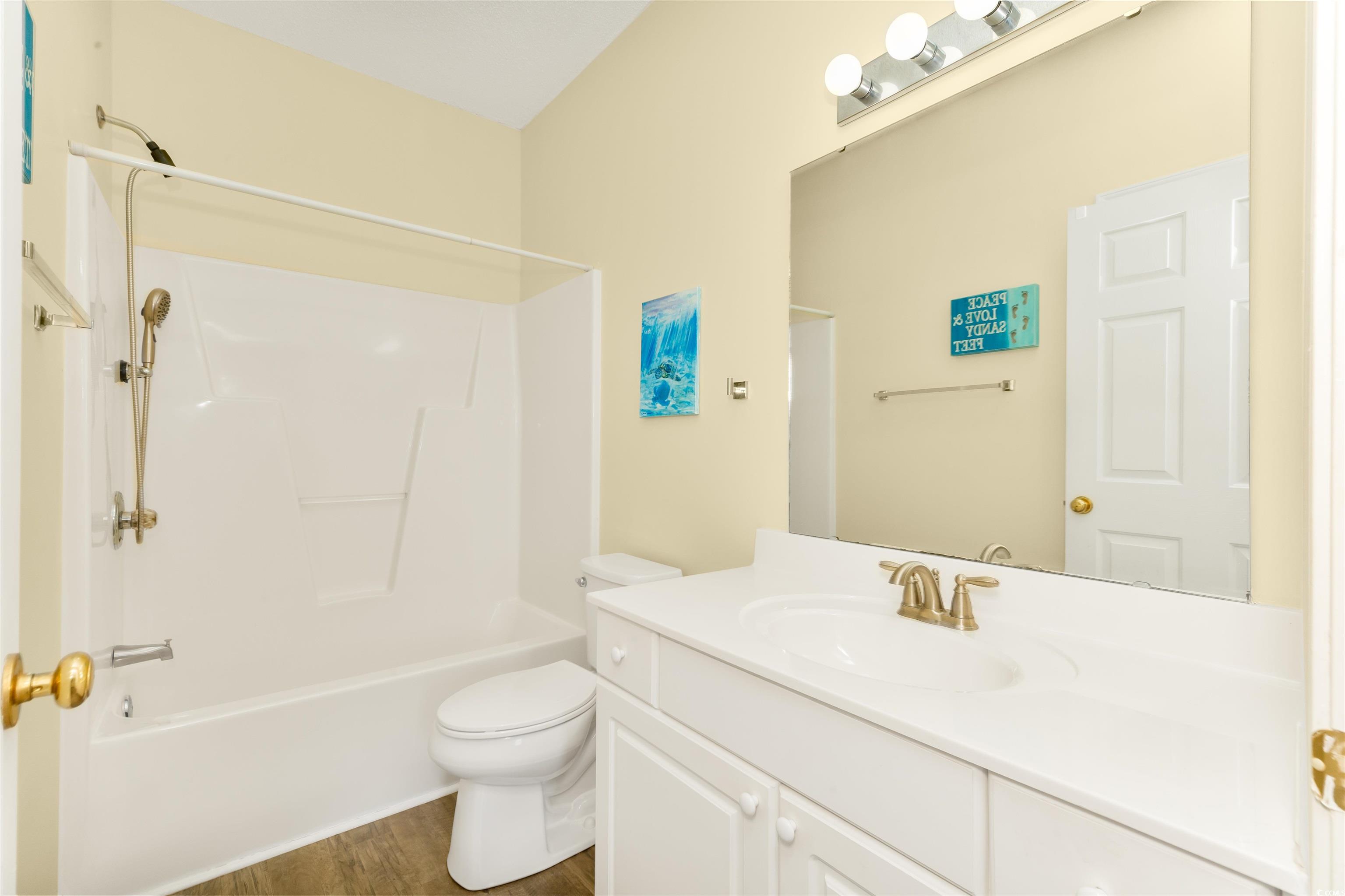 2040 Cross Gate Blvd. Property Photo 15