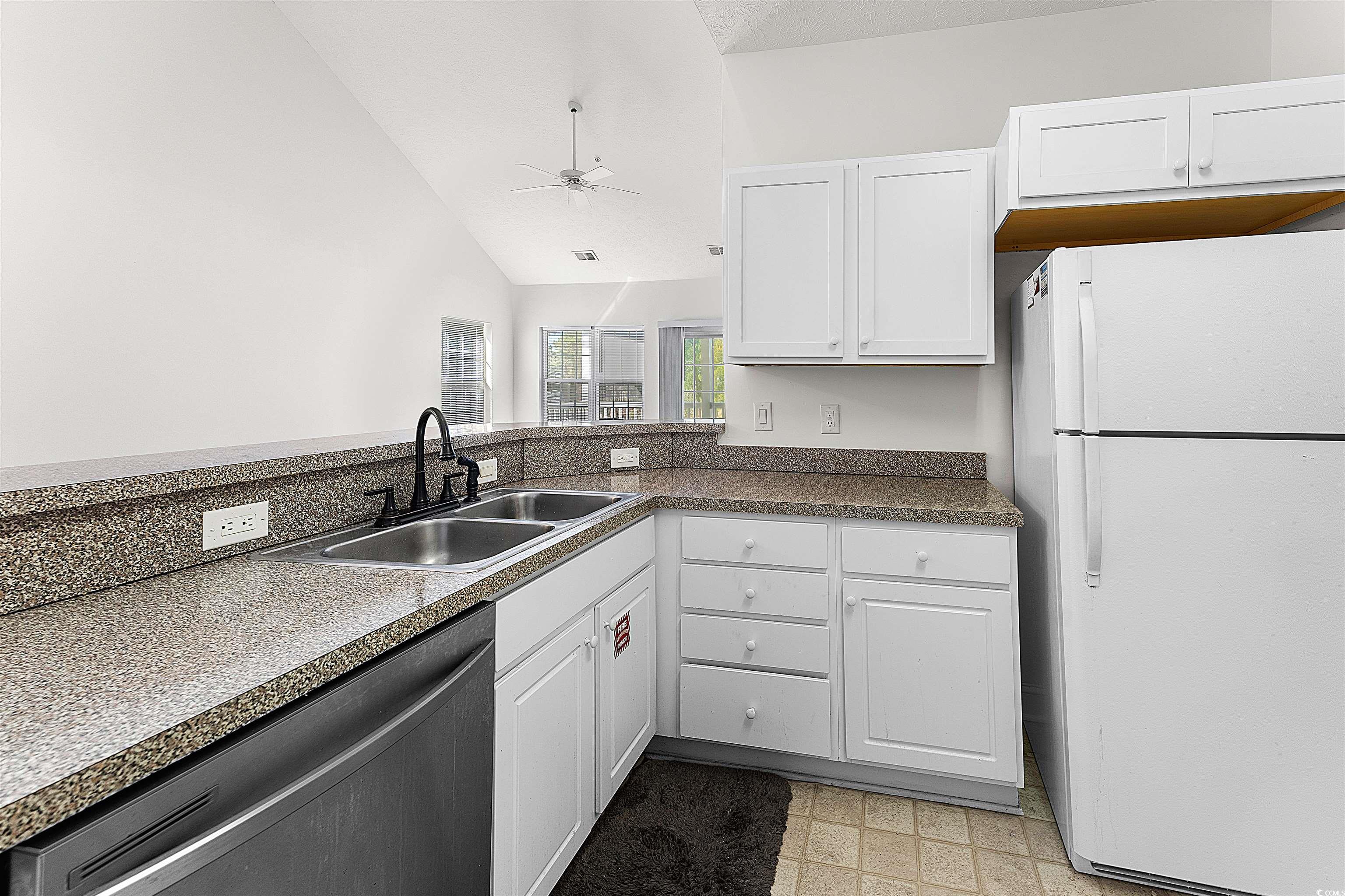 6010 Windsor Green Way Property Photo 14