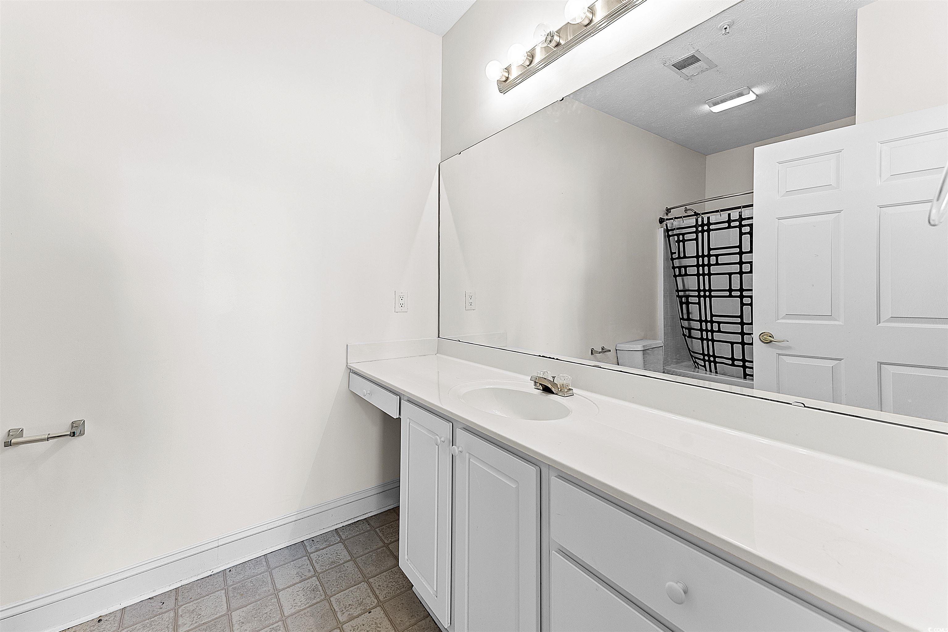 6010 Windsor Green Way Property Photo 20