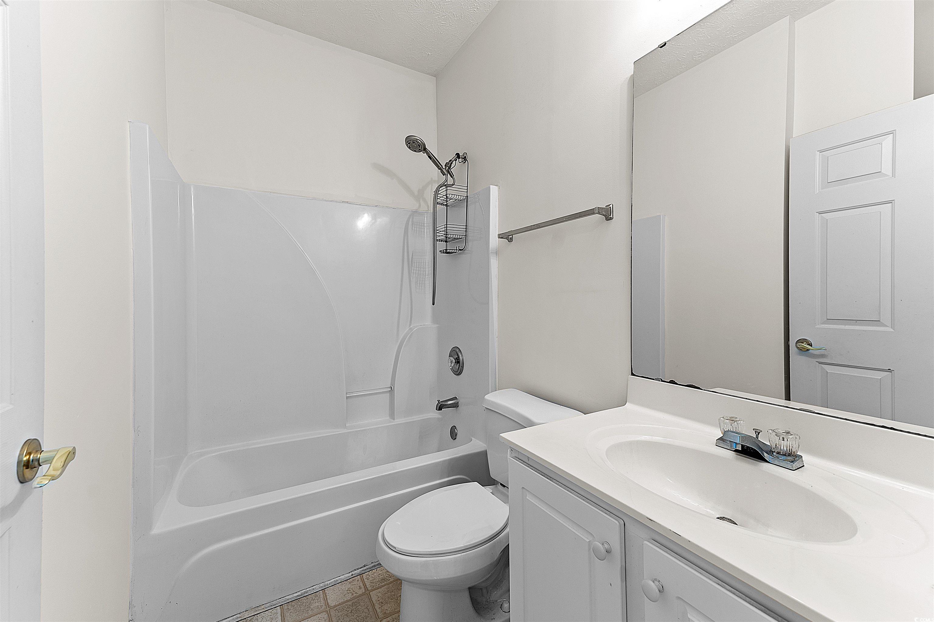 6010 Windsor Green Way Property Photo 25
