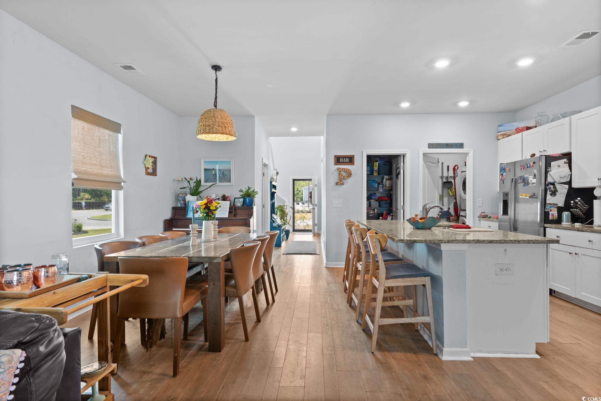 196 Cypress Tree Loop Property Photo 4