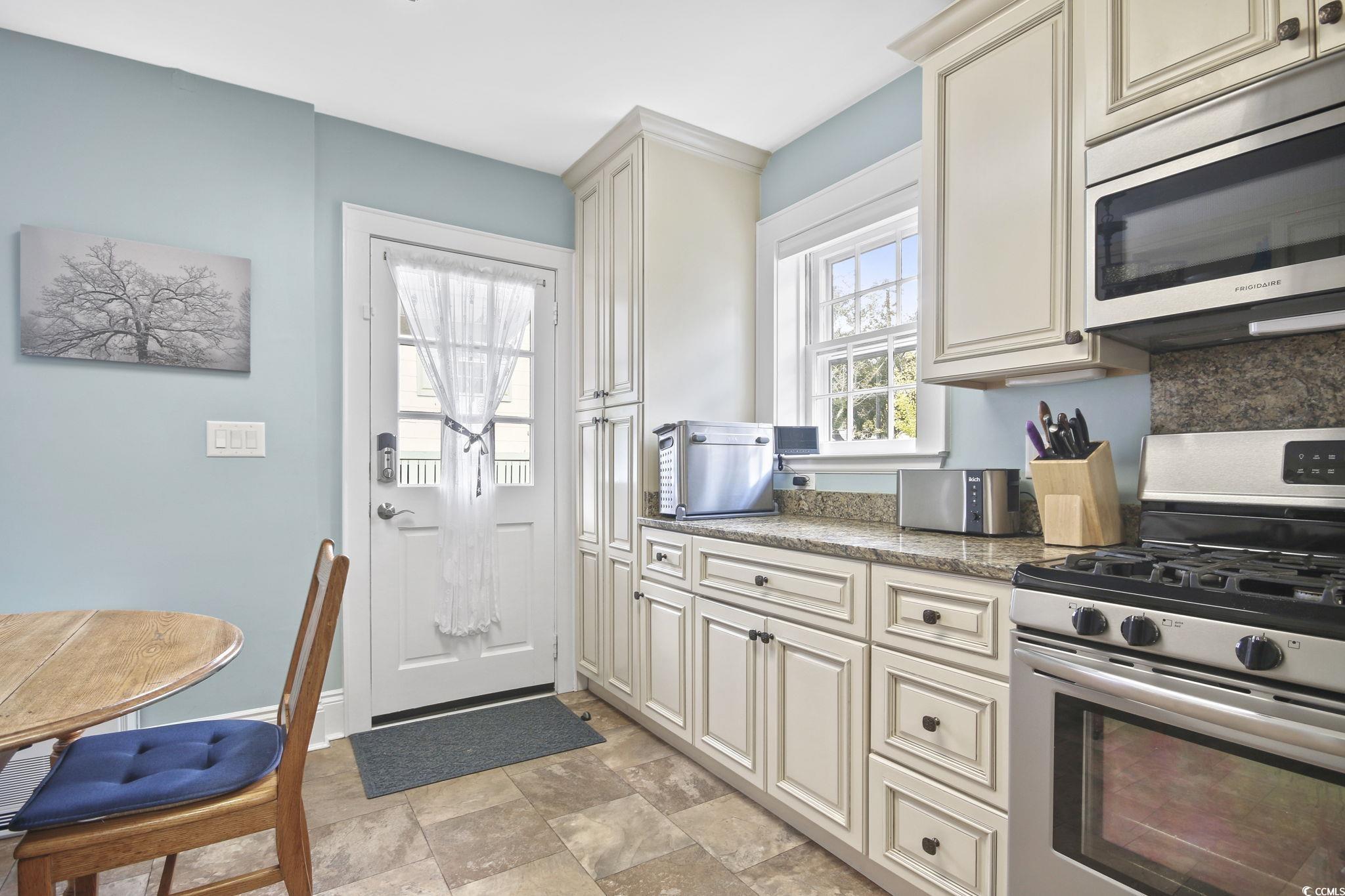 104 East Bay St. Property Photo 17