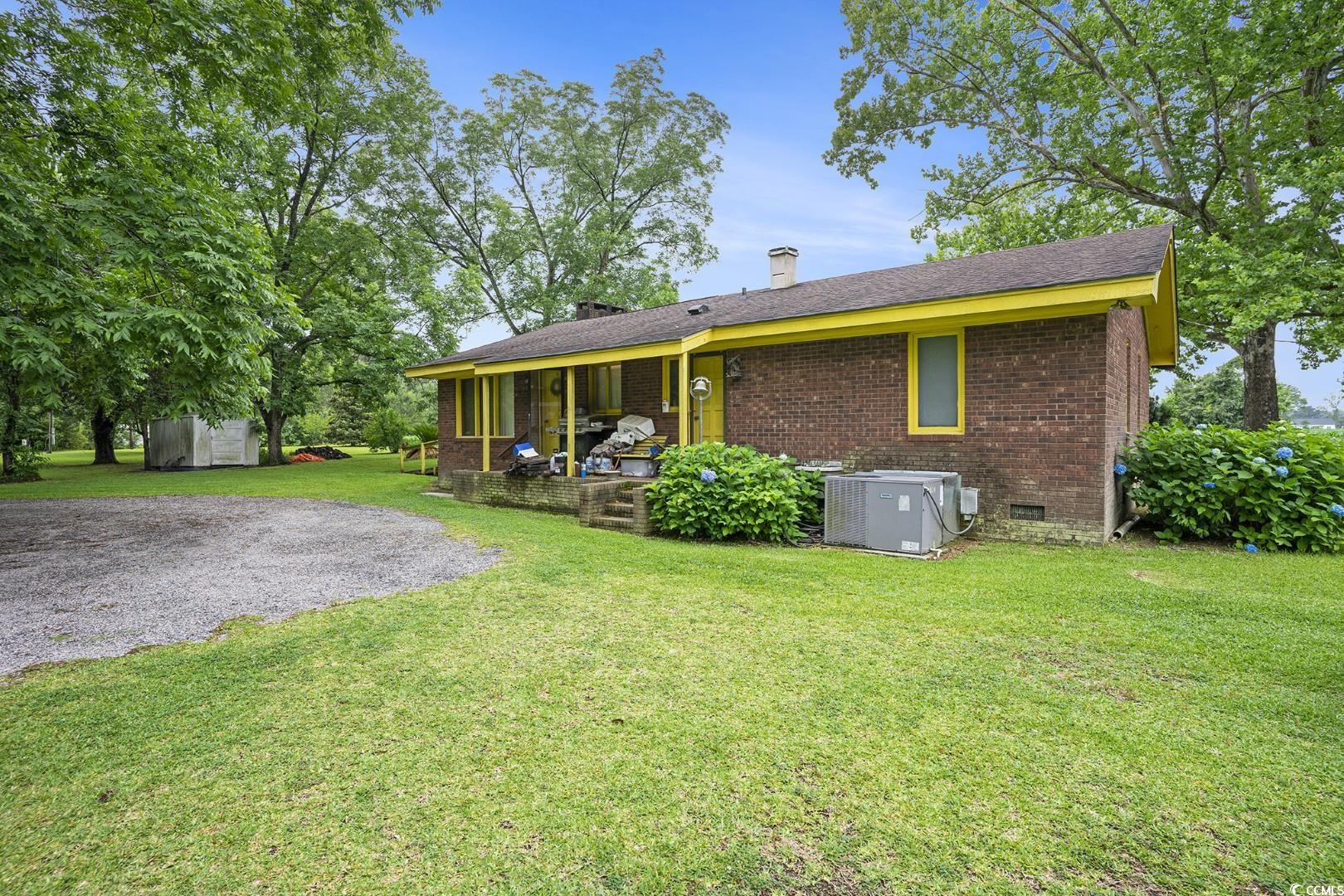 1731 Lee Ln. Property Photo 2