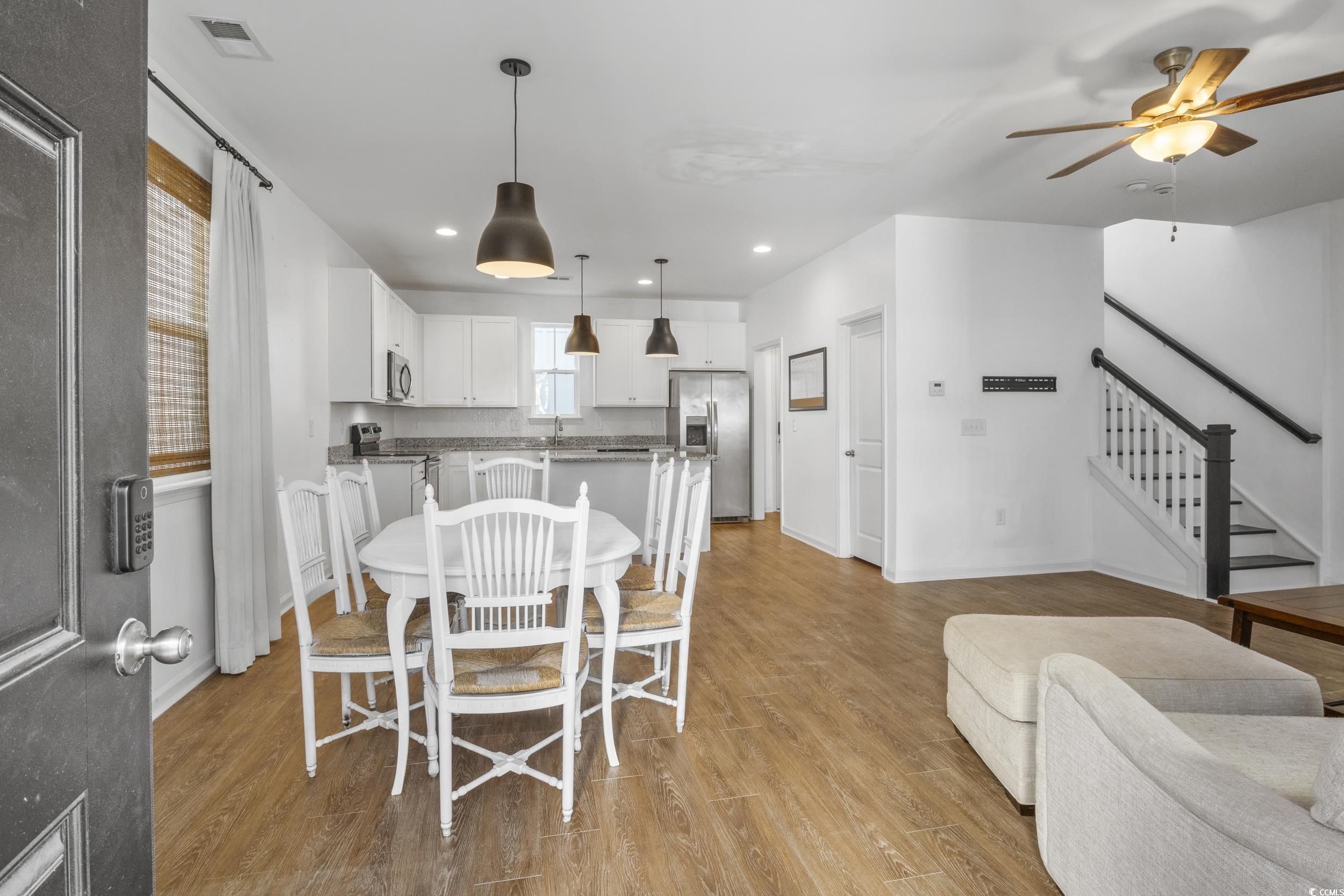 3547 Ladybank Loop Property Photo 4