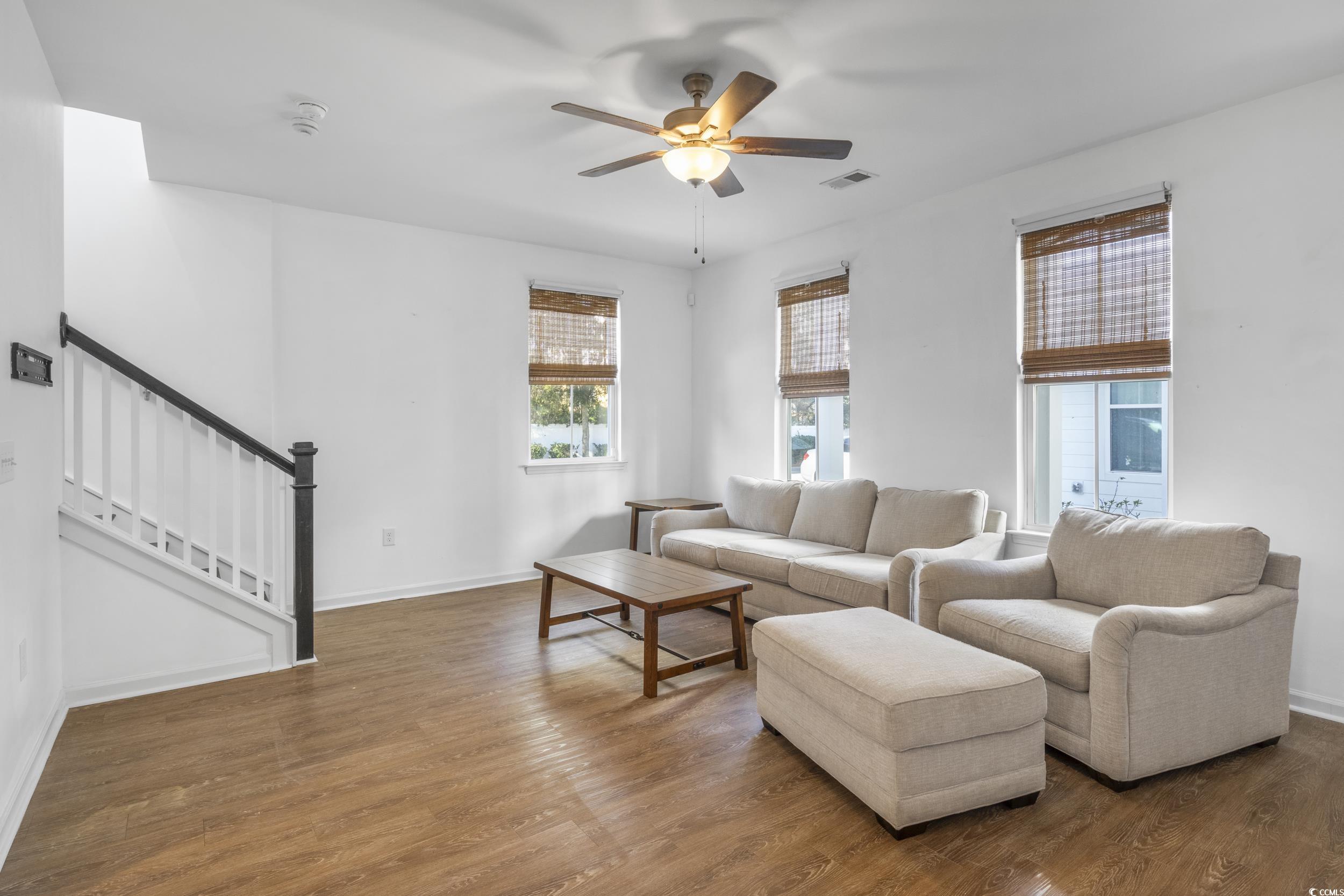 3547 Ladybank Loop Property Photo 5