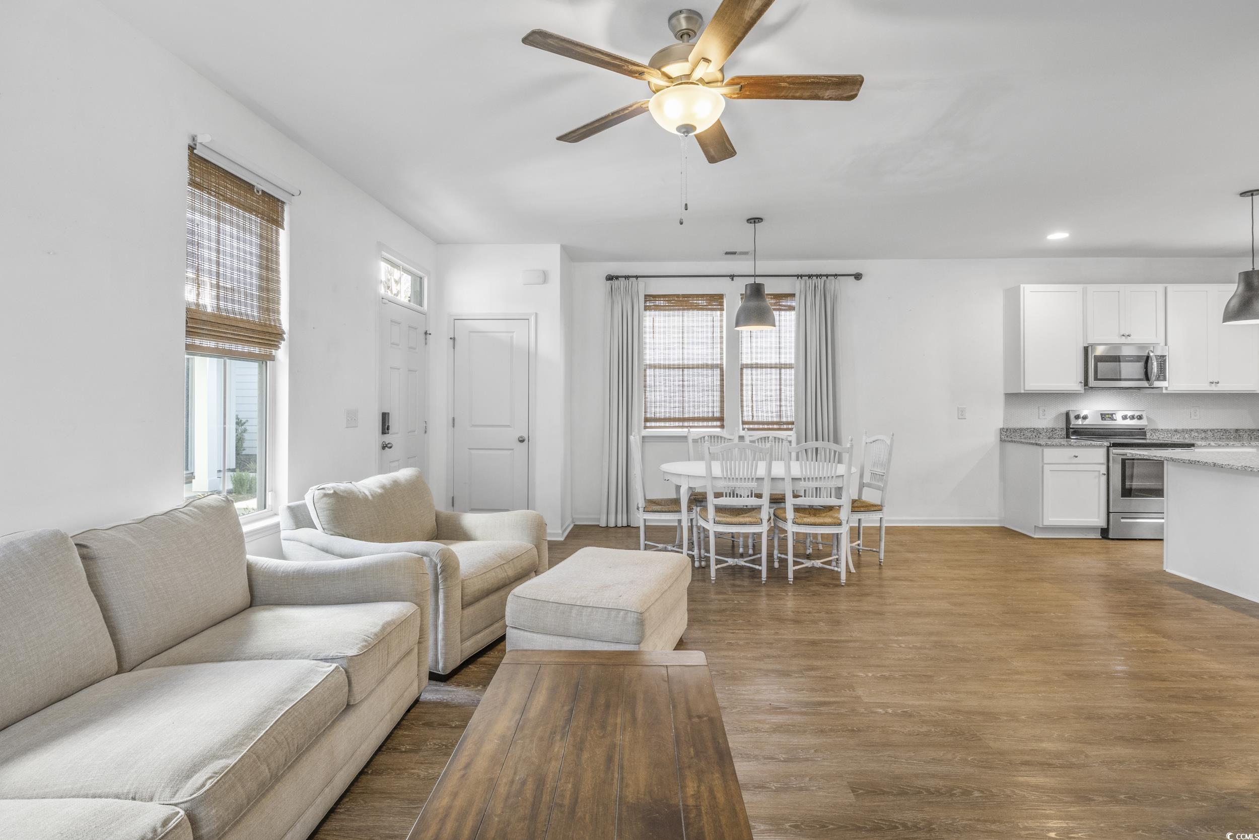 3547 Ladybank Loop Property Photo 6
