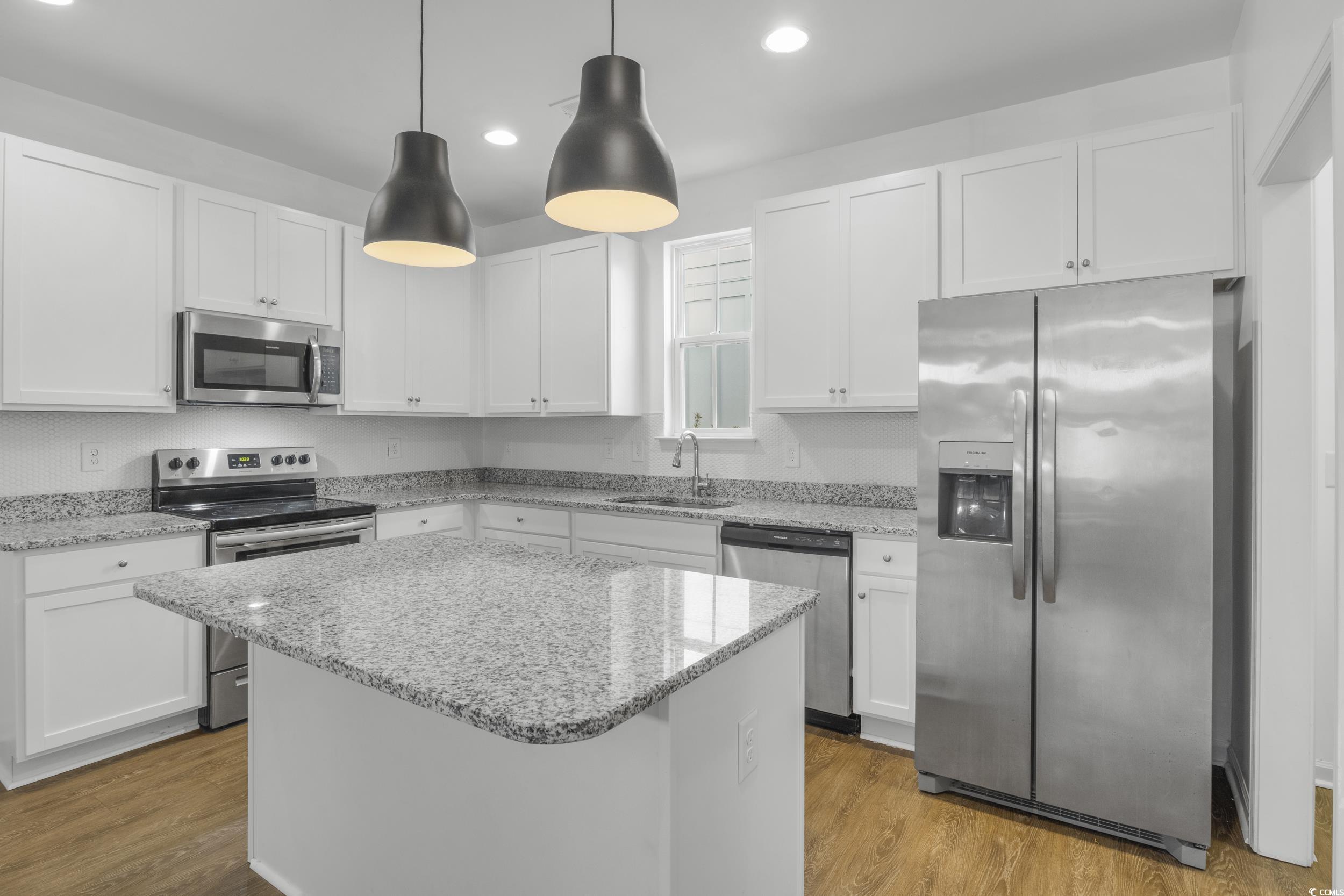 3547 Ladybank Loop Property Photo 8