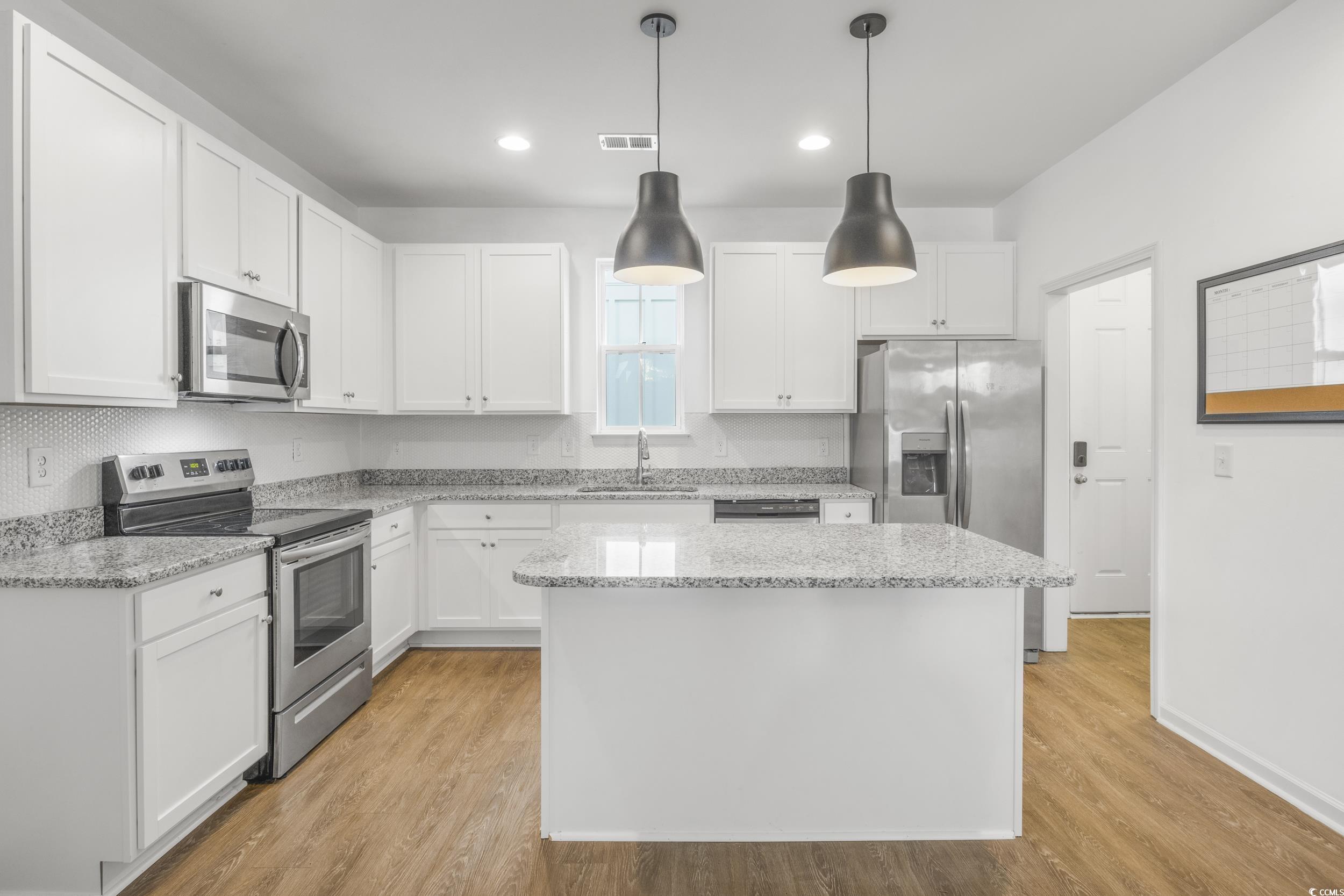 3547 Ladybank Loop Property Photo 9