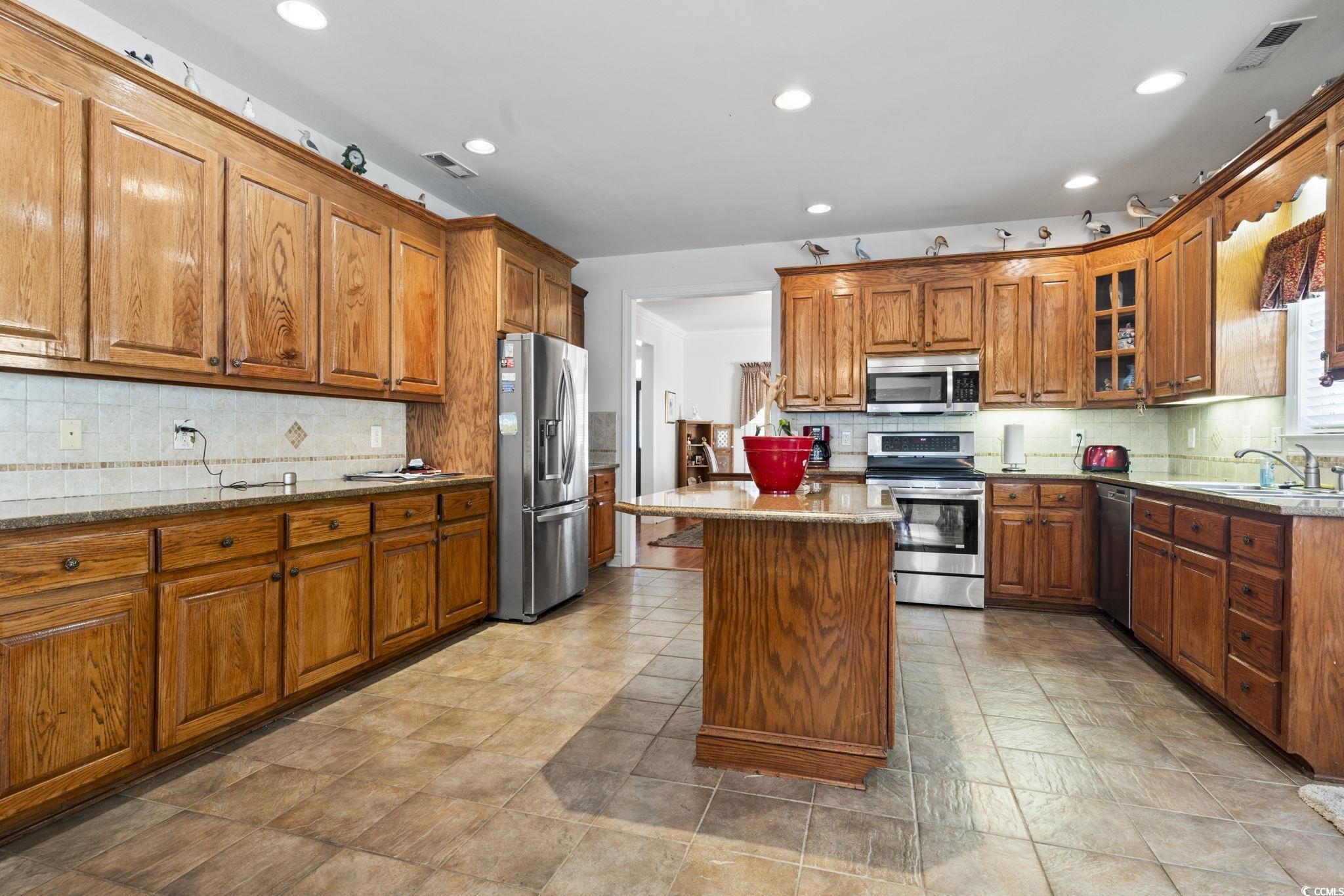 1044 Martin Ln. Property Photo 25