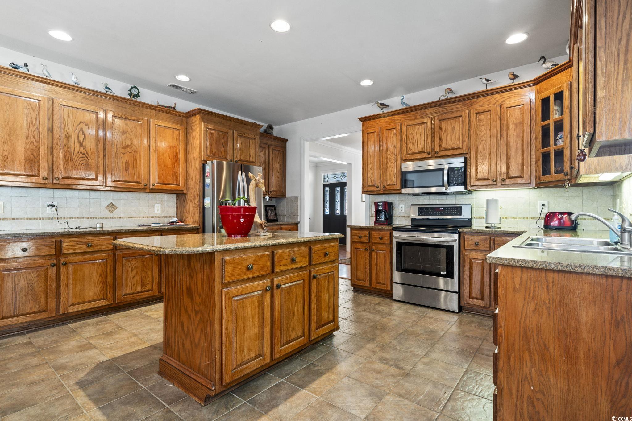 1044 Martin Ln. Property Photo 27