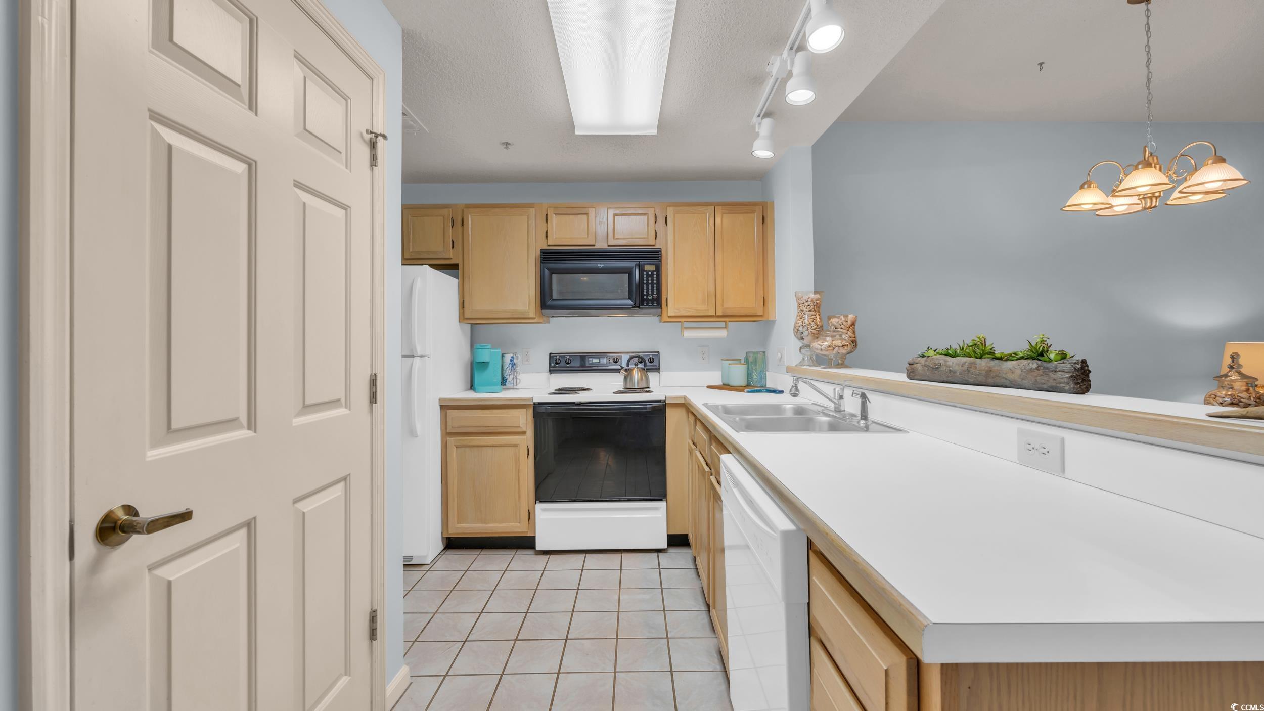 1221 Tidewater Dr. Property Photo 5