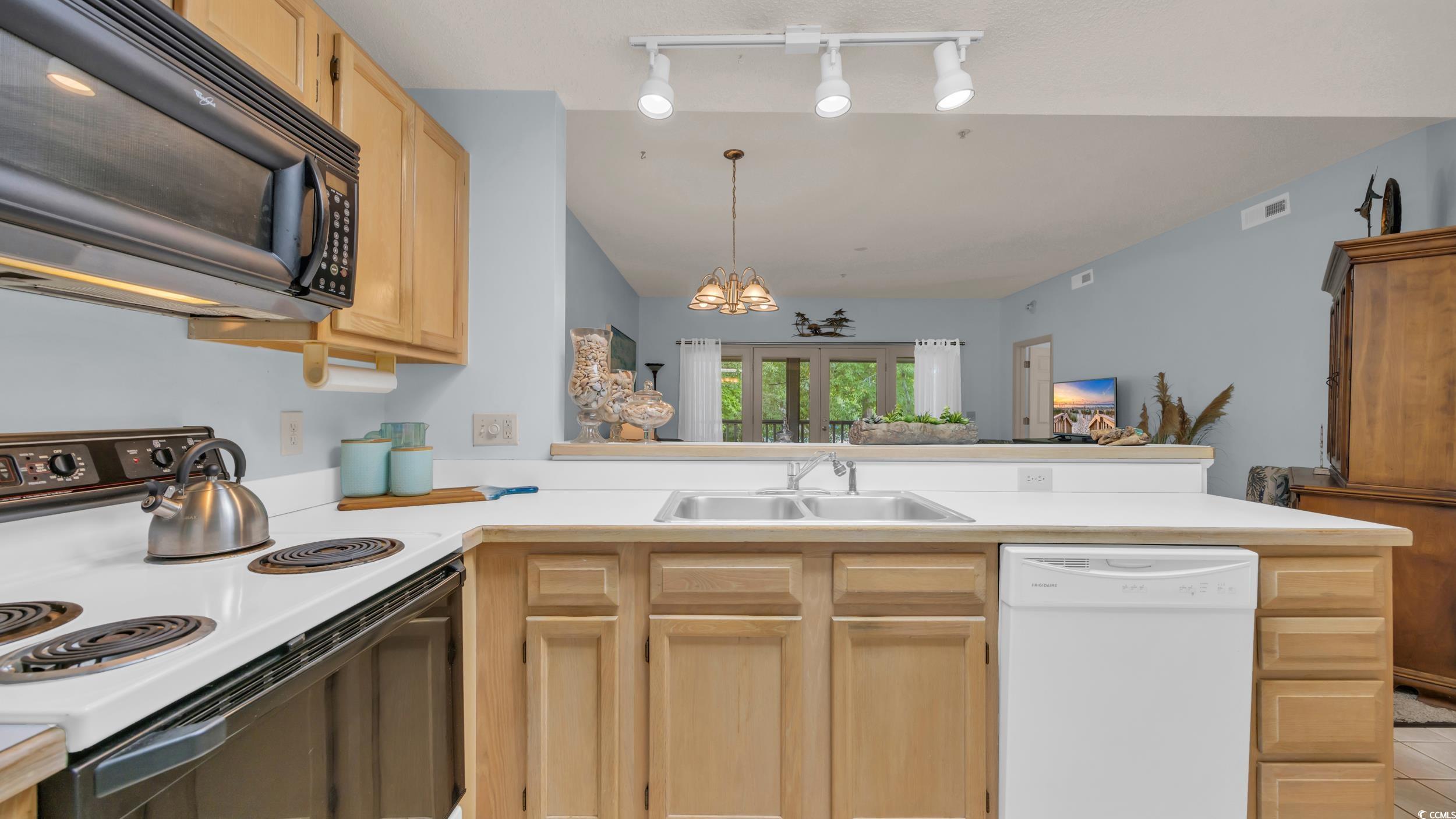 1221 Tidewater Dr. Property Photo 6