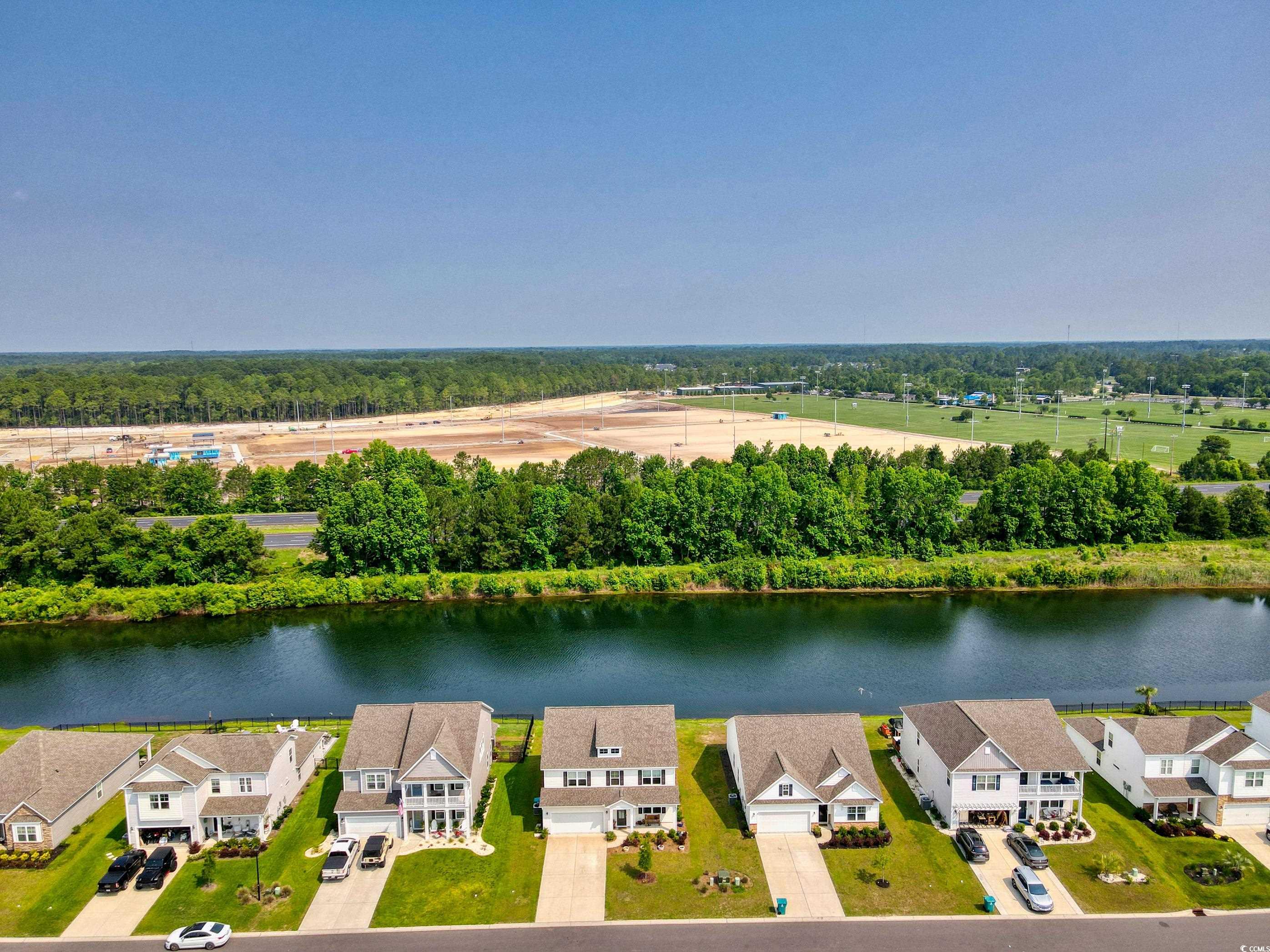 560 Pier Ct. Property Photo 3