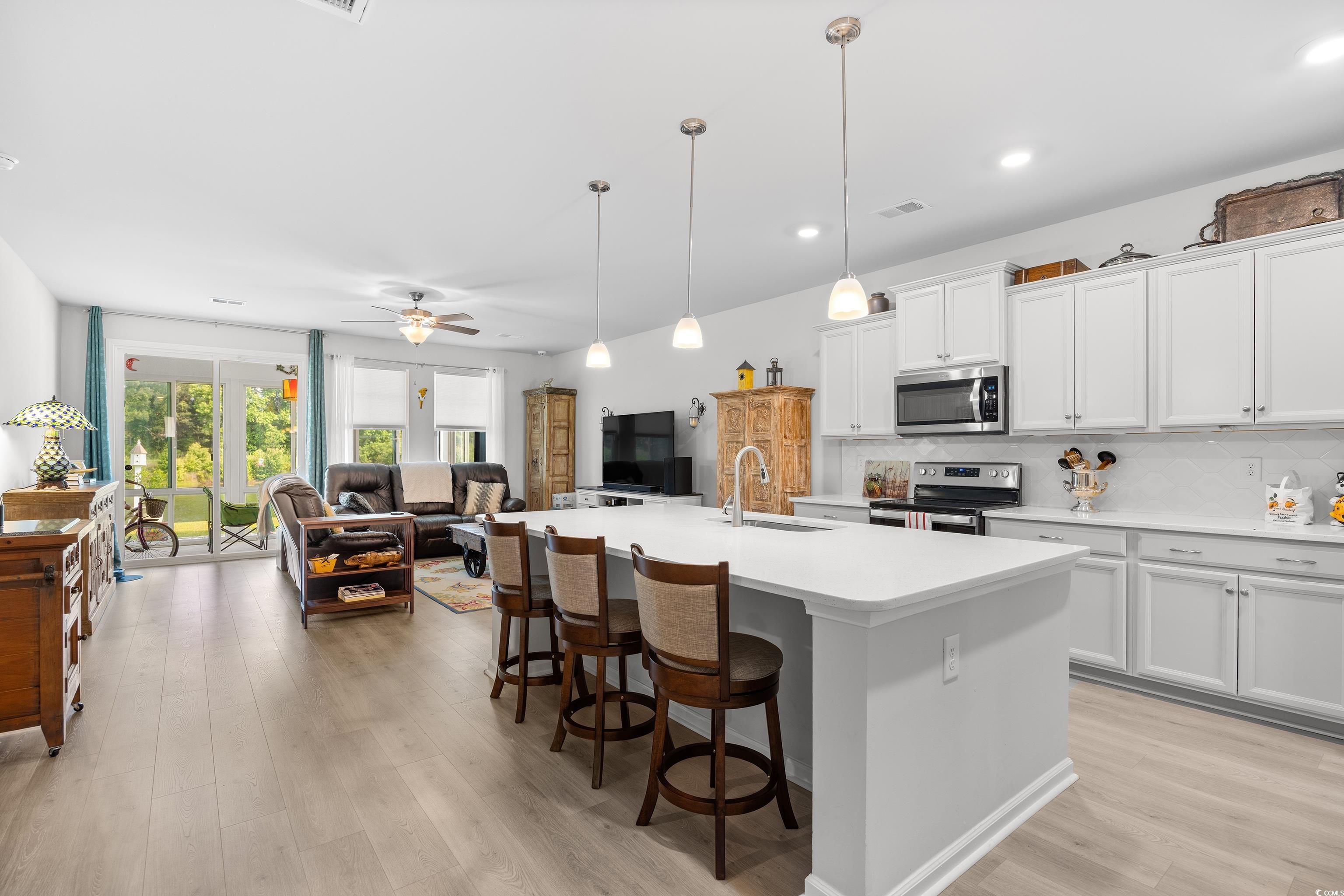 560 Pier Ct. Property Photo 15