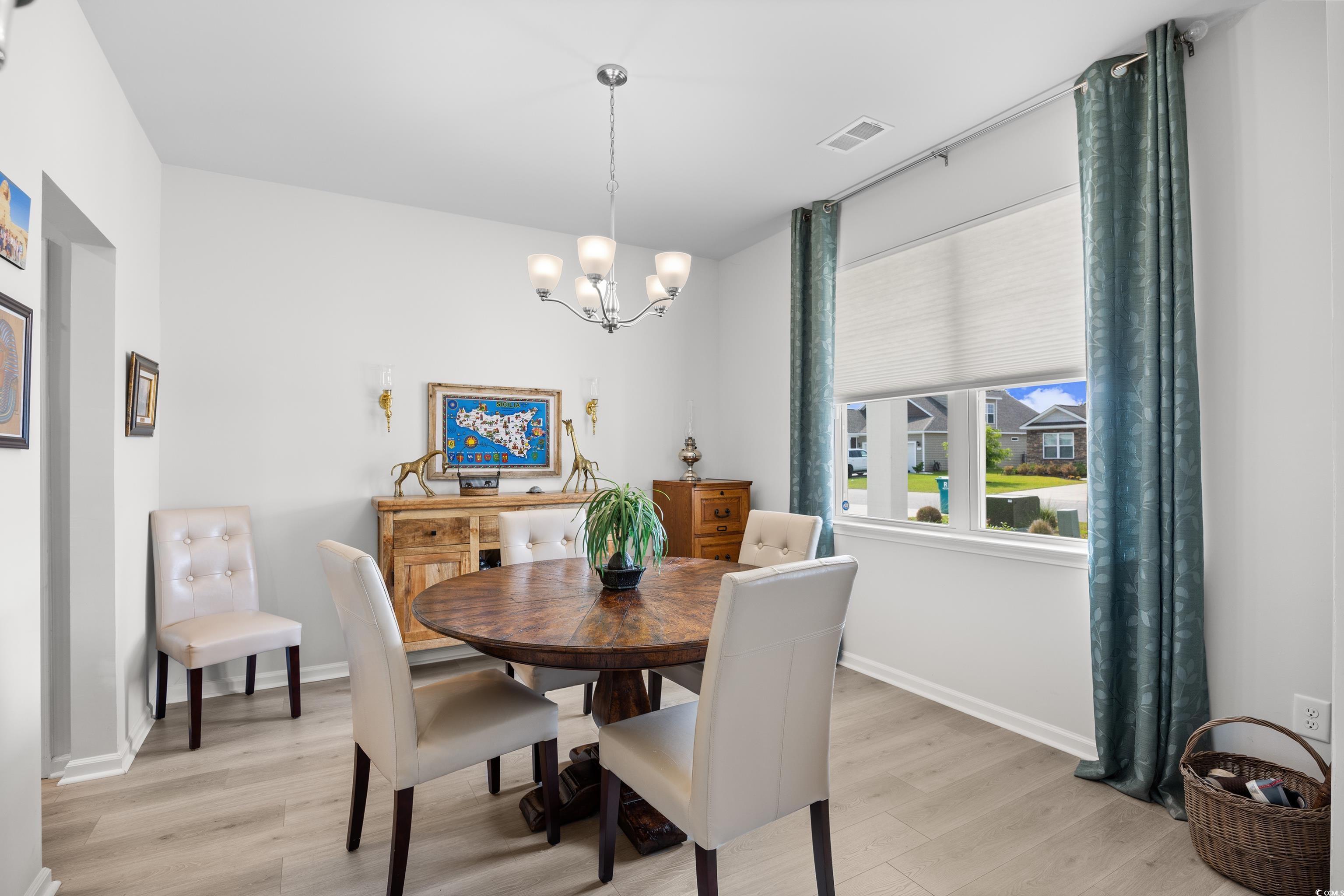 560 Pier Ct. Property Photo 16